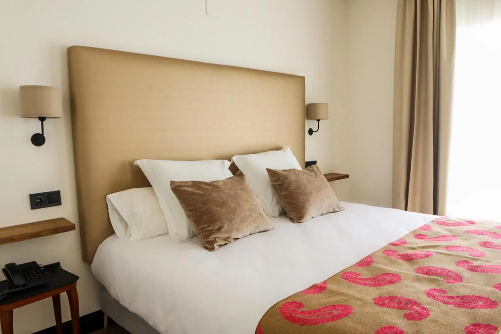 Bed in FAY Victoria Beach