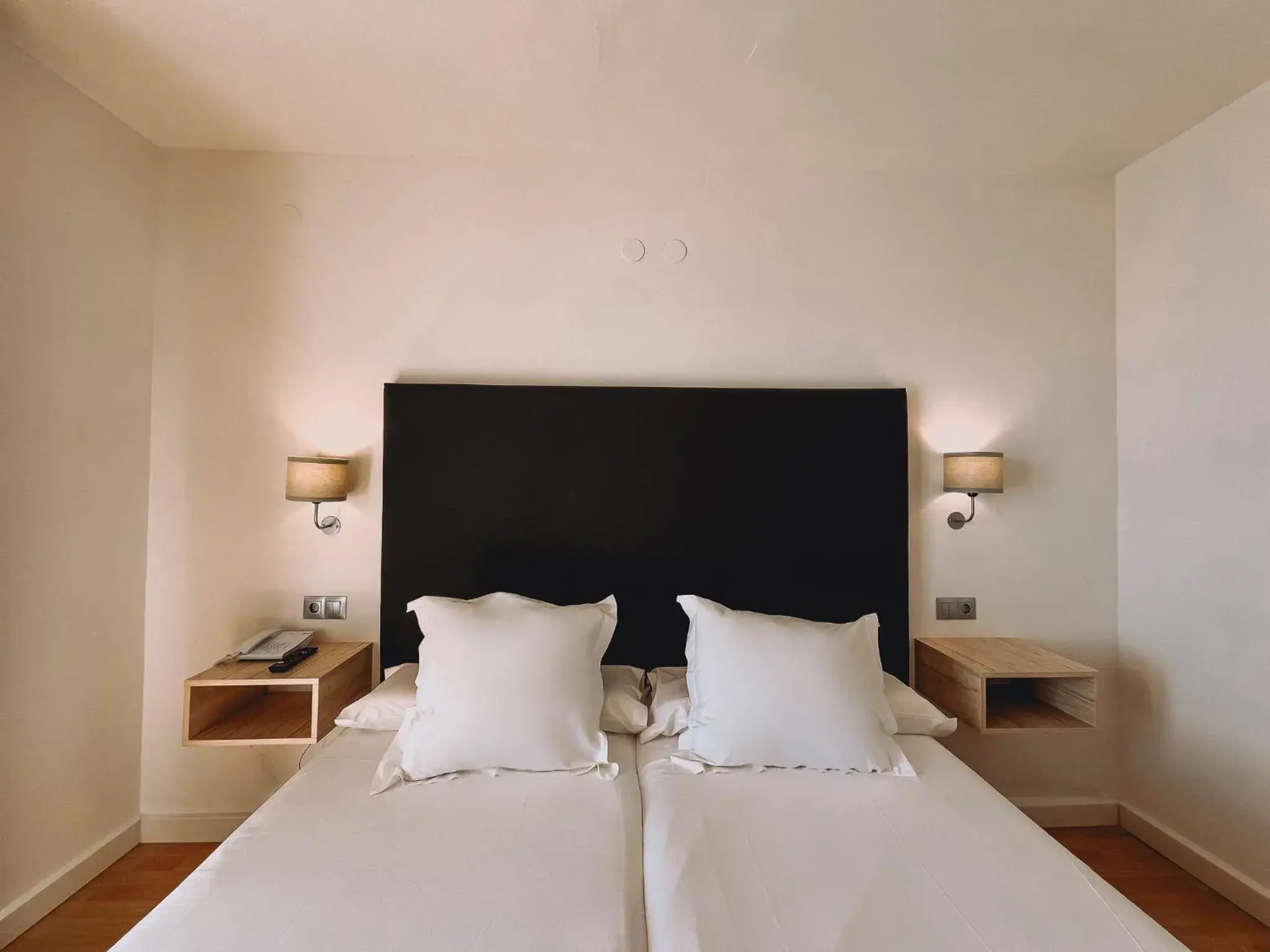 Bed in FAY Victoria Beach Bed in FAY Victoria Beach