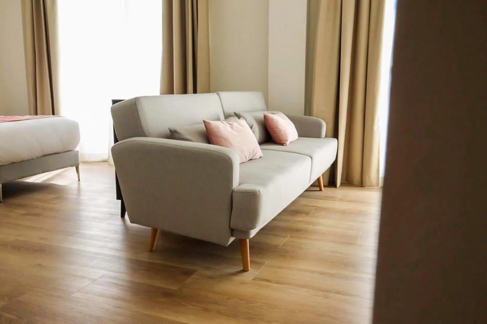 hair dresser in FAY Victoria Beach