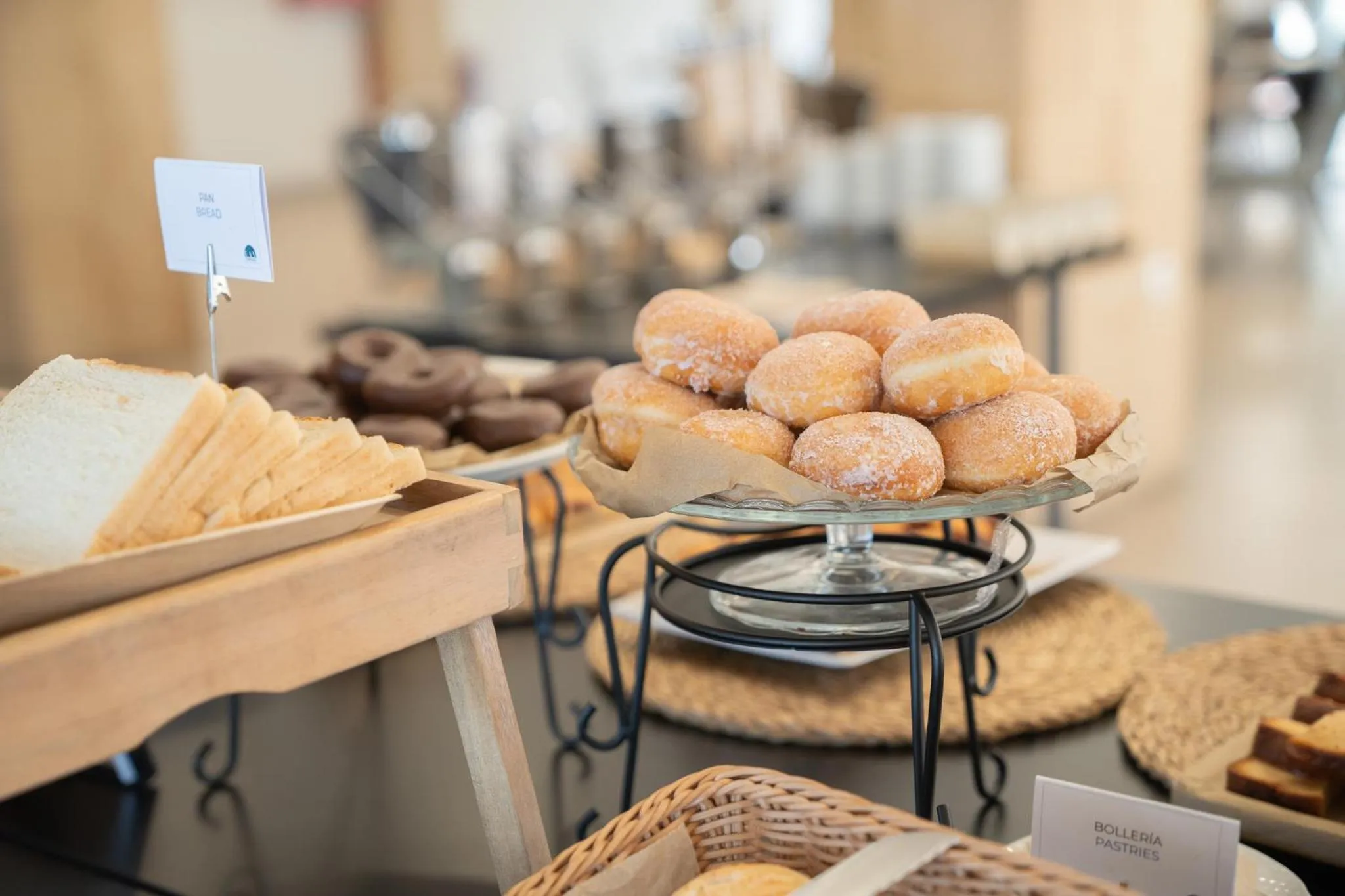 Breakfast in FAY Victoria Beach