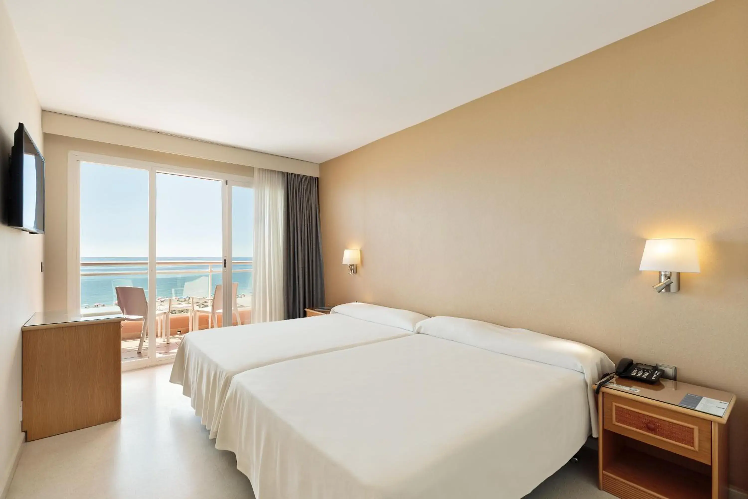 Photo of the whole room, Bed in Hotel Best Roquetas Photo of the whole room, Bed in Hotel Best Roquetas