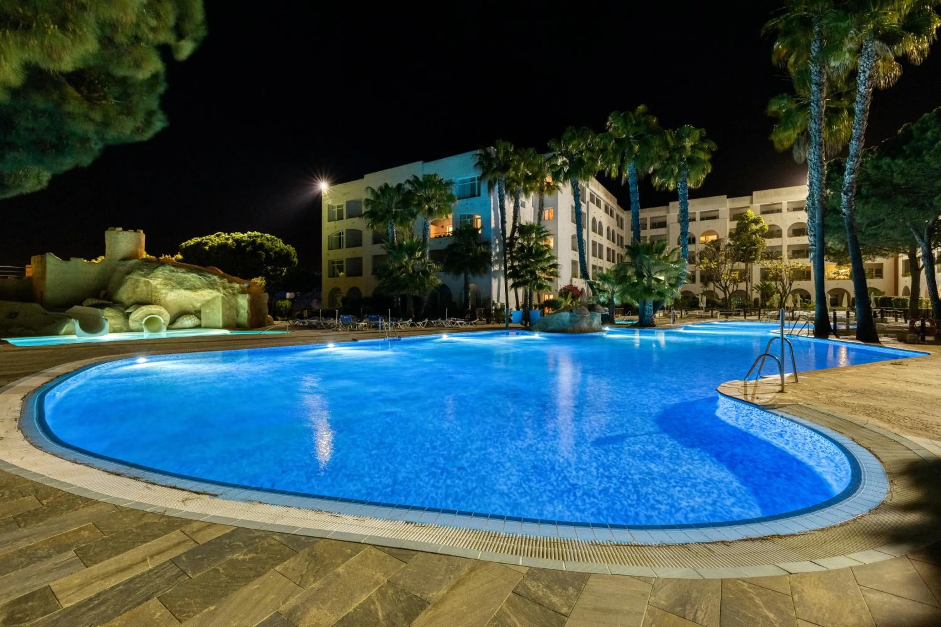 Swimming pool in Playacartaya