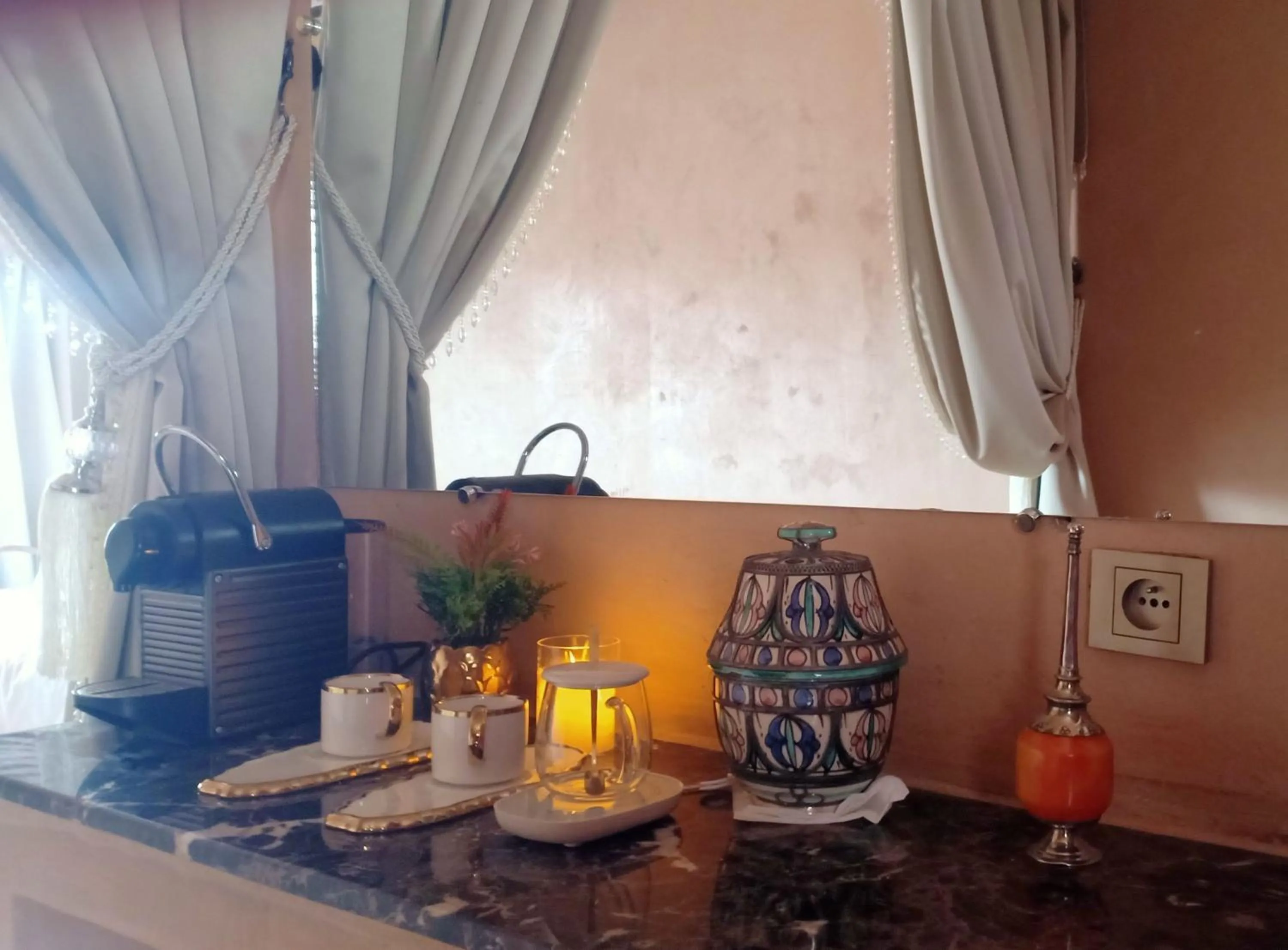 Coffee/tea facilities in Yakout Merzouga Luxury Camp