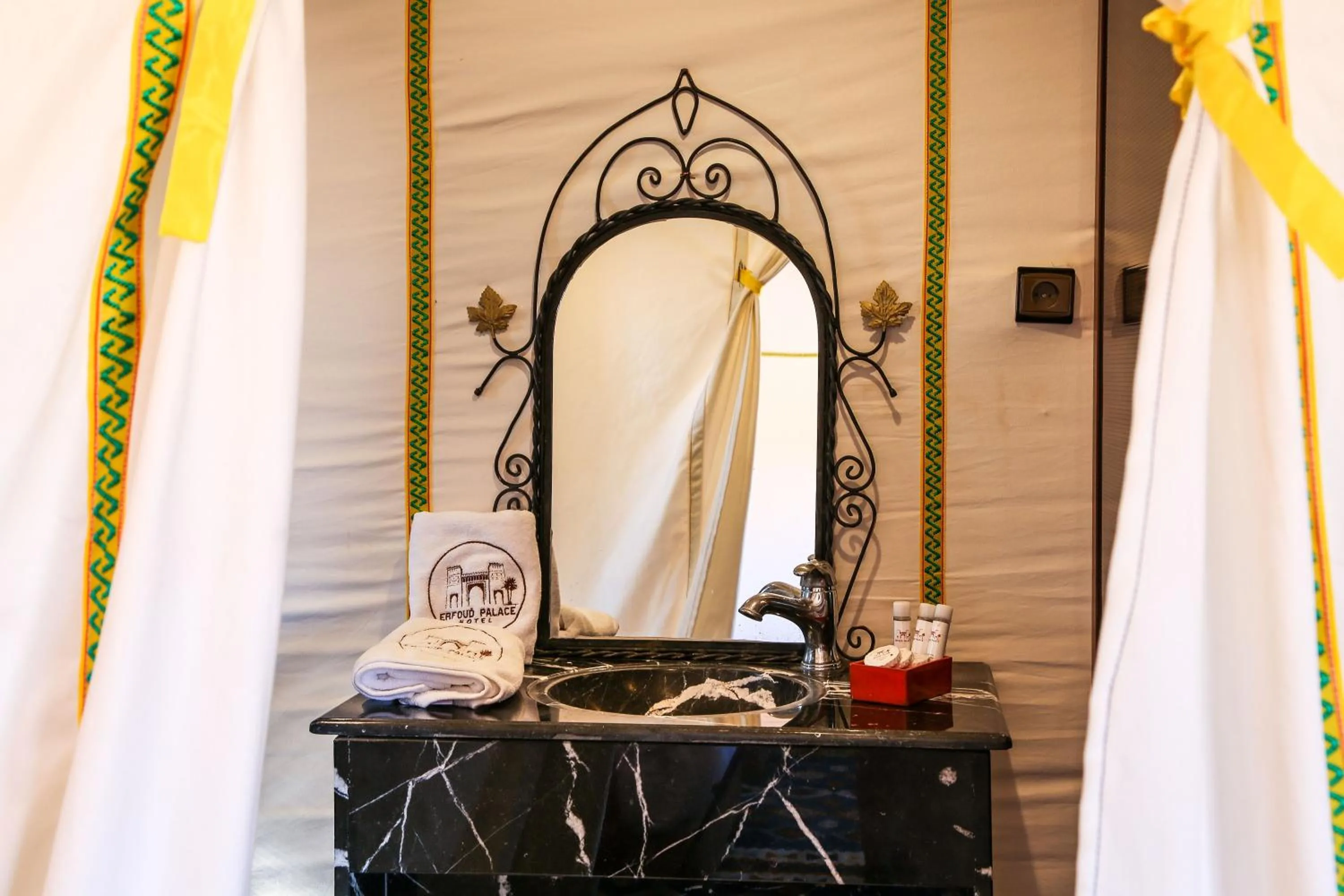 Bathroom in Yakout Merzouga Luxury Camp