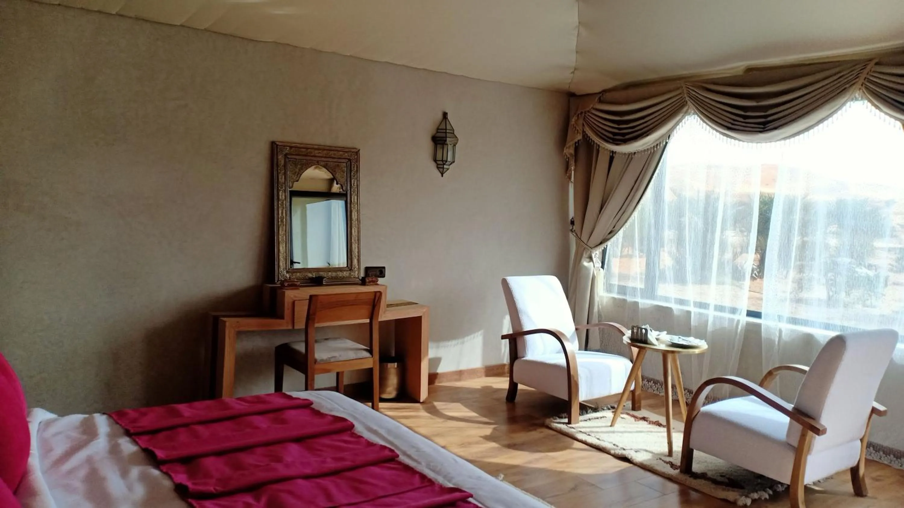 Bedroom, Bed in Yakout Merzouga Luxury Camp