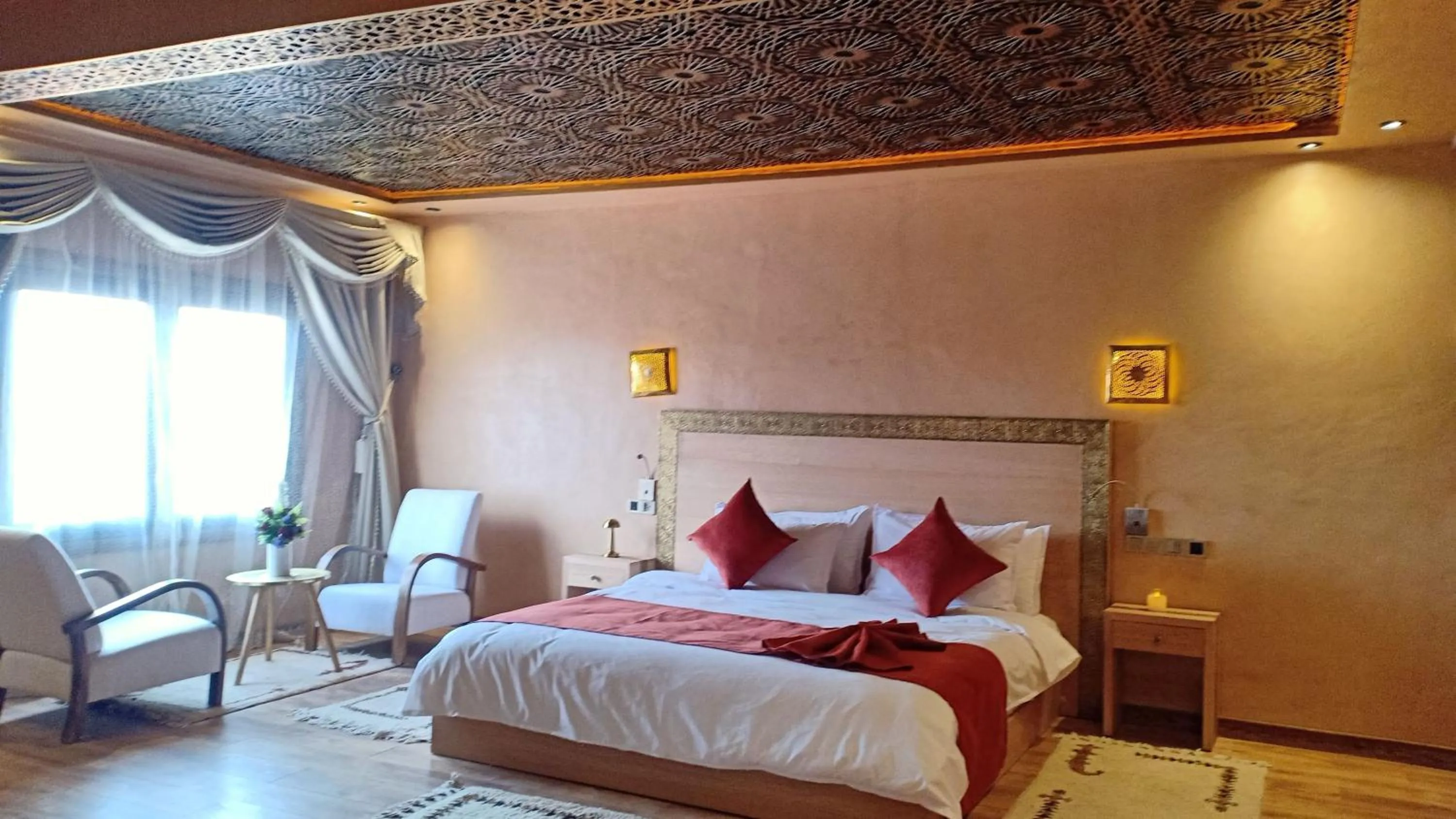 Bedroom, Bed in Yakout Merzouga Luxury Camp