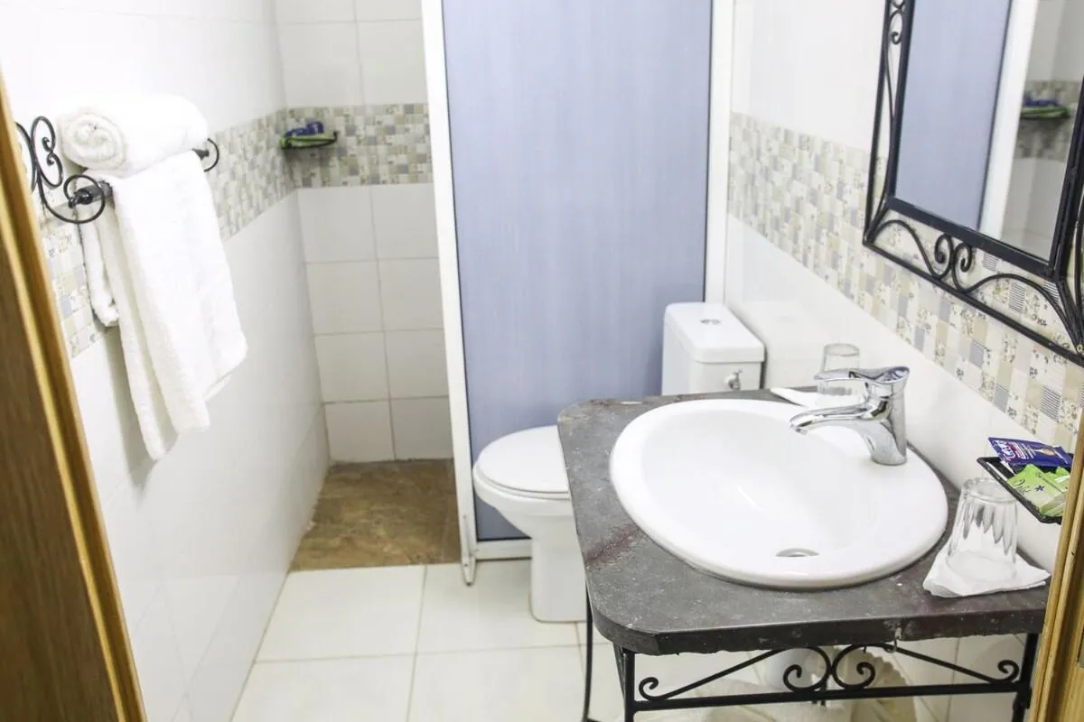 Bathroom in HOTEL LA POMME ZAIDA