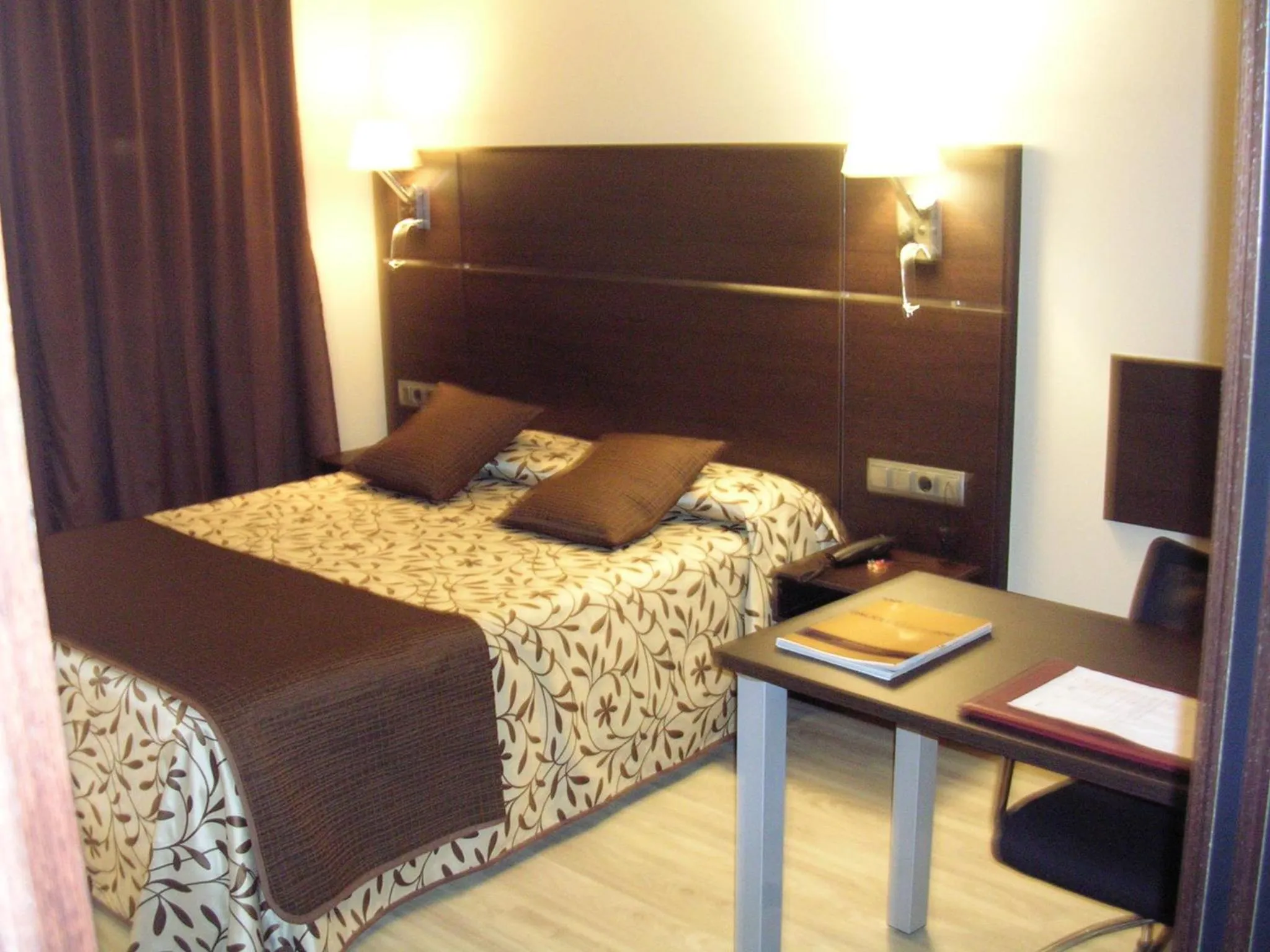 Photo of the whole room, Bed in Hotel Francisco II