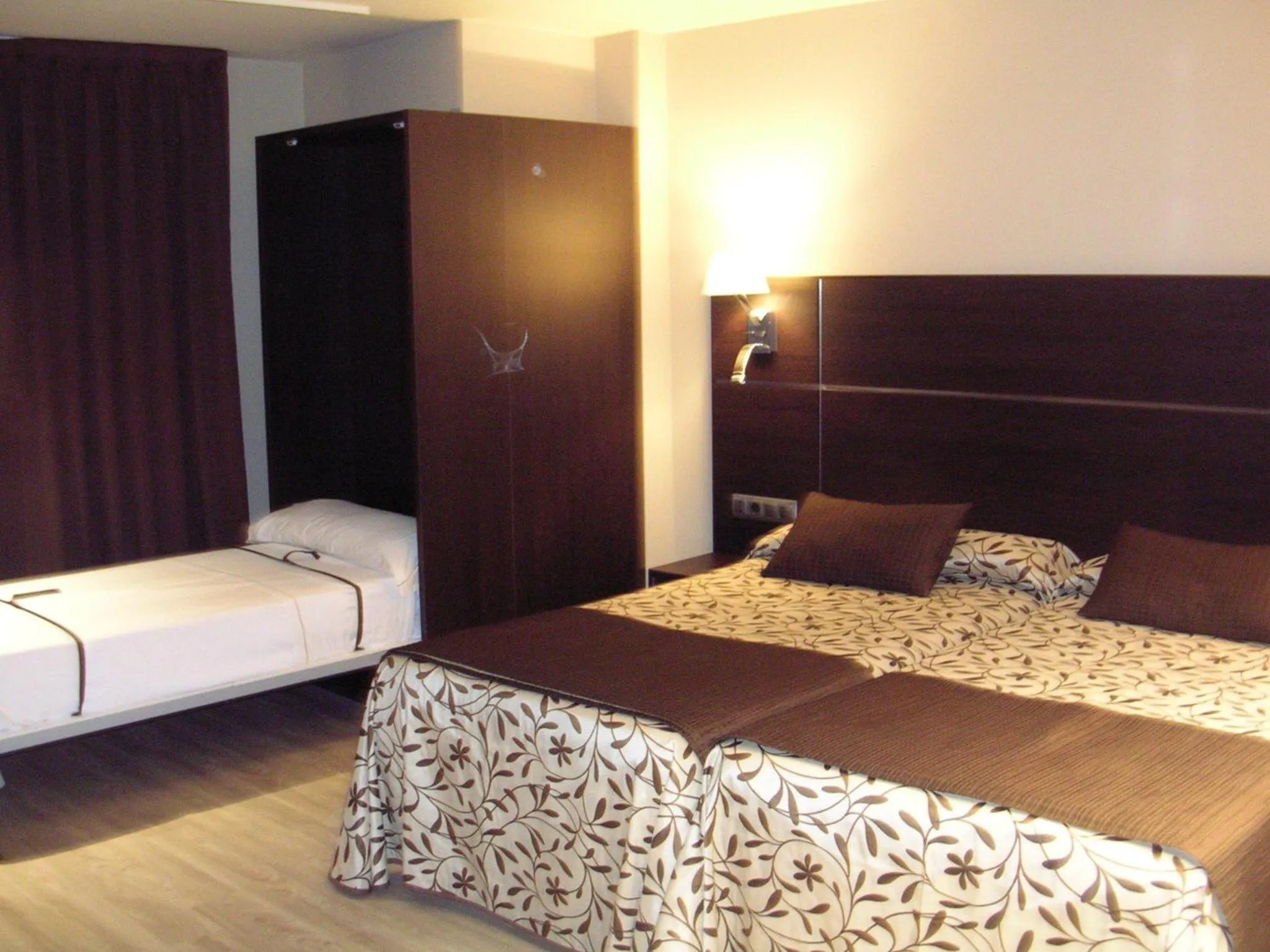 Photo of the whole room, Bed in Hotel Francisco II