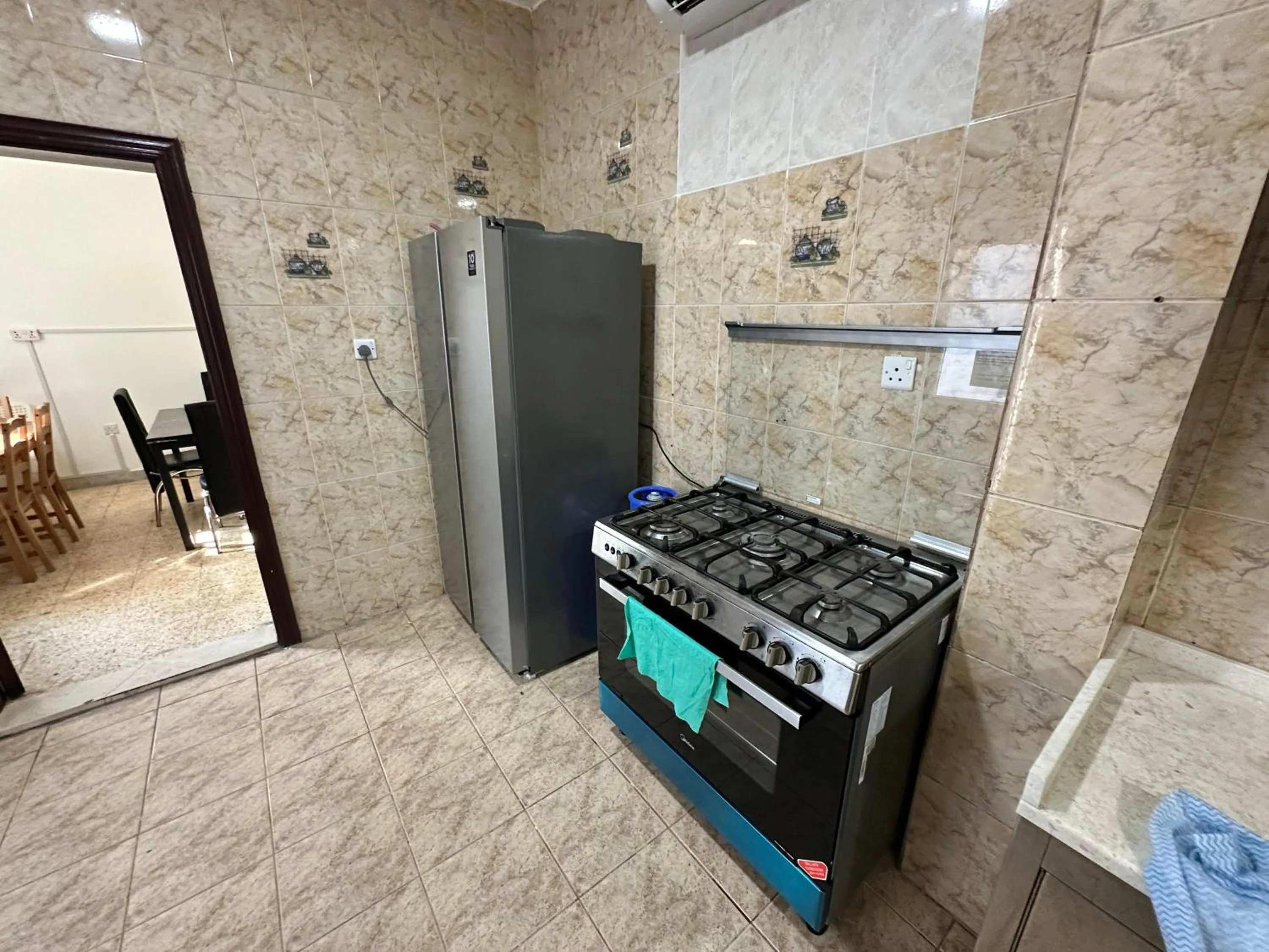 Kitchen or kitchenette in International Abu Dhabi Hostel