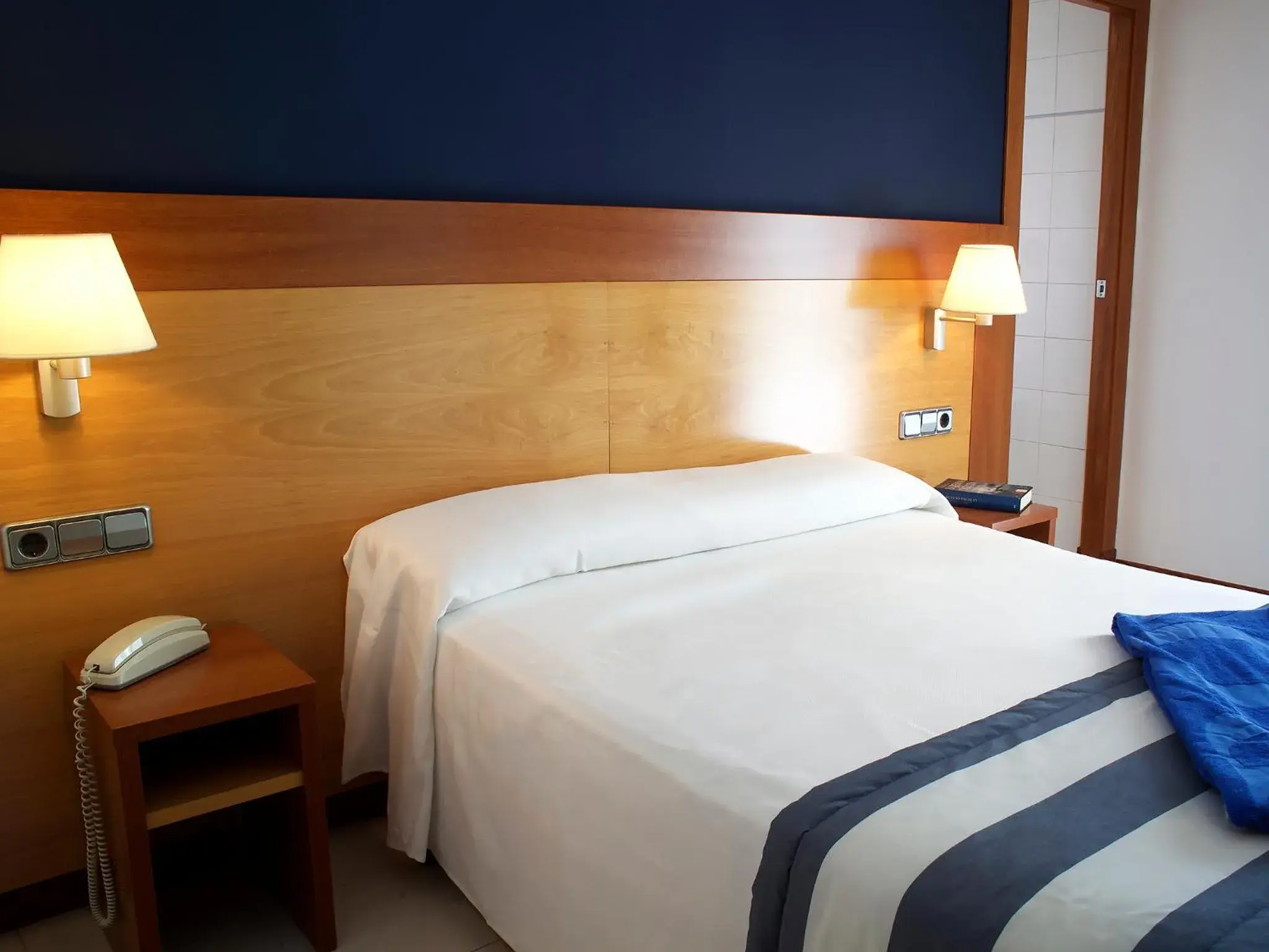 Bed in Hotel Els Pins Bed in Hotel Els Pins