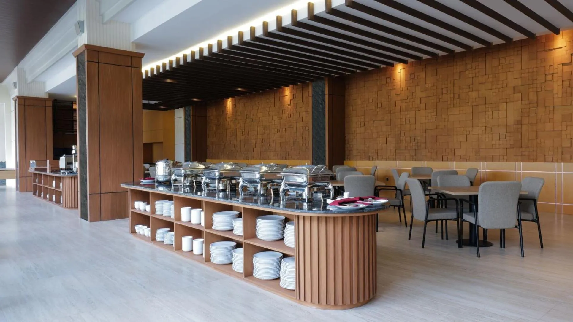 Restaurant/places to eat in FOX HARRIS Hotel & Convention Banjarnegara