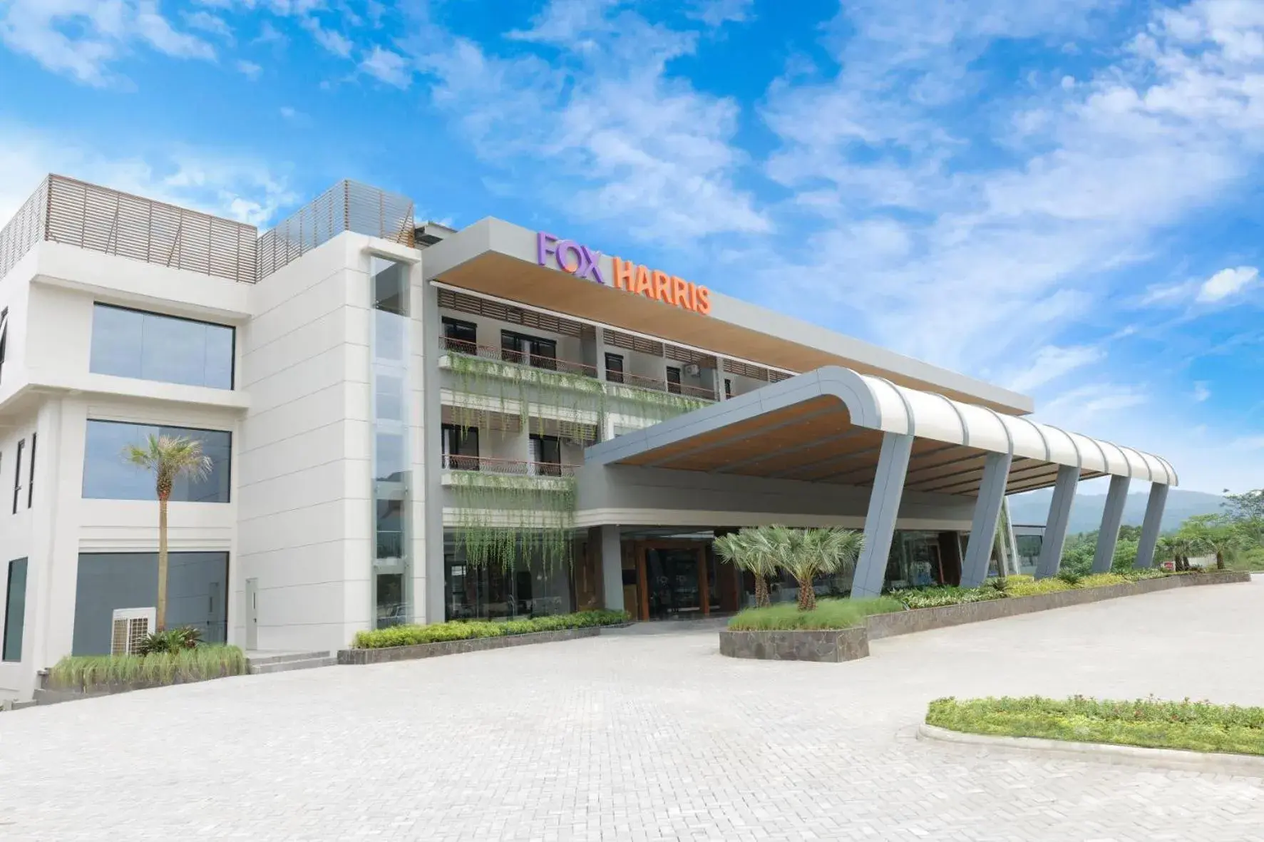 Property building in FOX HARRIS Hotel & Convention Banjarnegara Property building in FOX HARRIS Hotel & Convention Banjarnegara