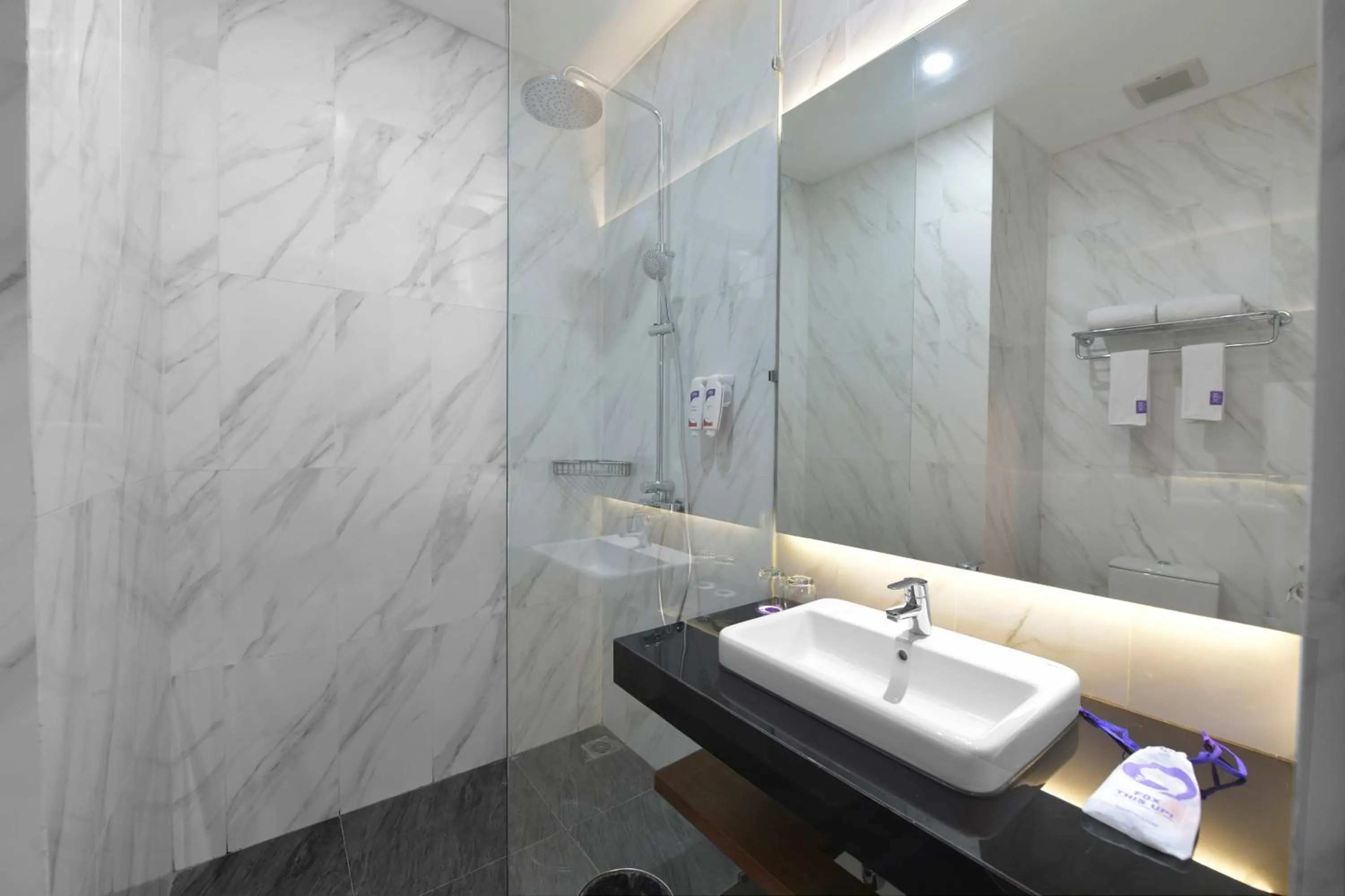 Bathroom in FOX HARRIS Hotel & Convention Banjarnegara
