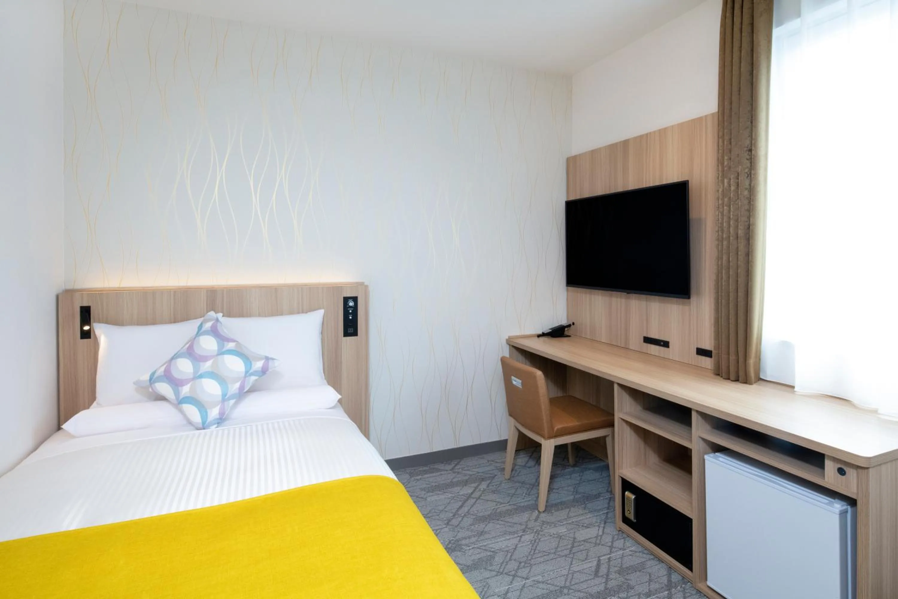 Photo of the whole room, Bed in HOTEL MYSTAYS Nishi Shinjuku