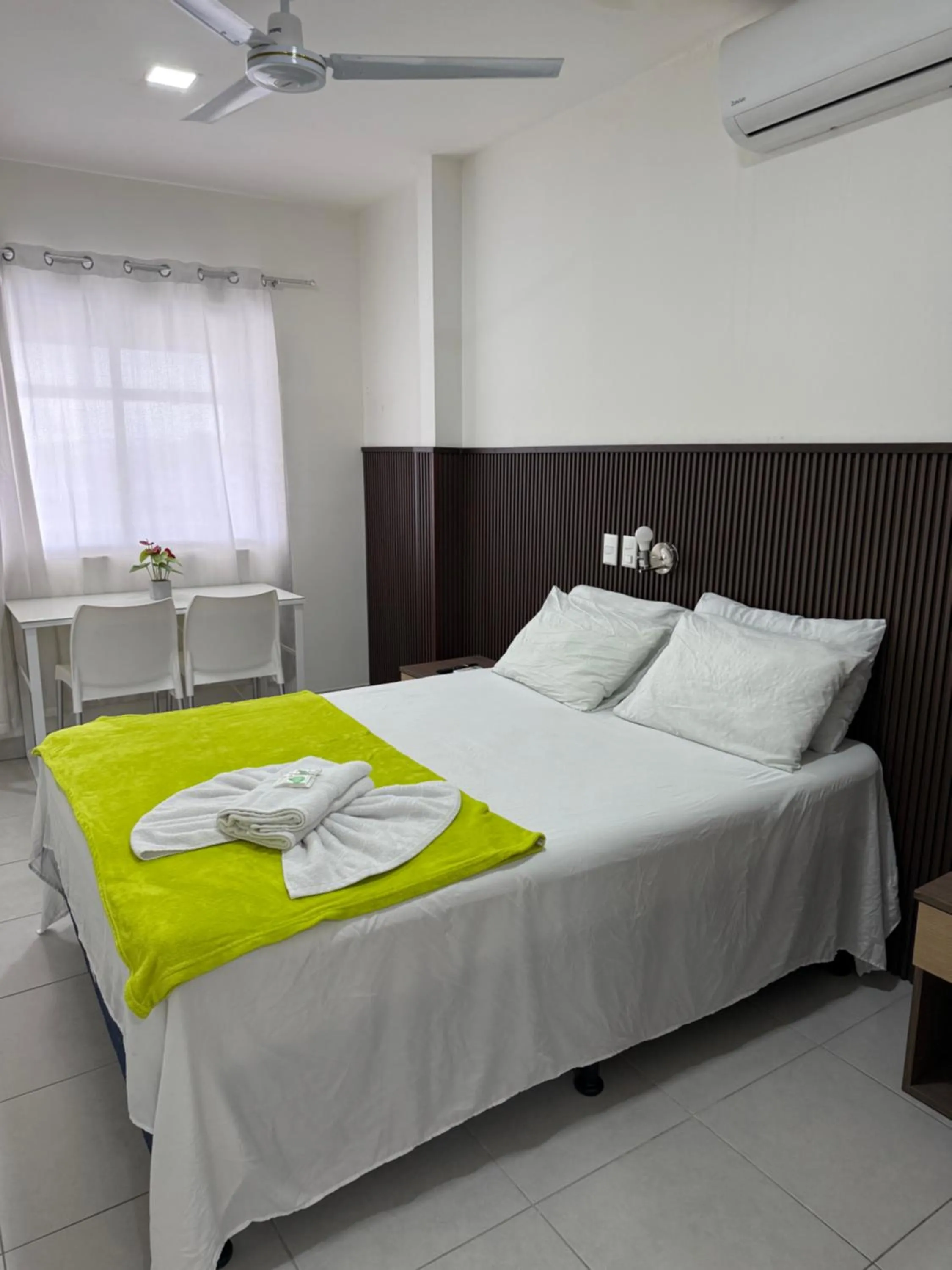 Bed in Hotel Sabana Inn