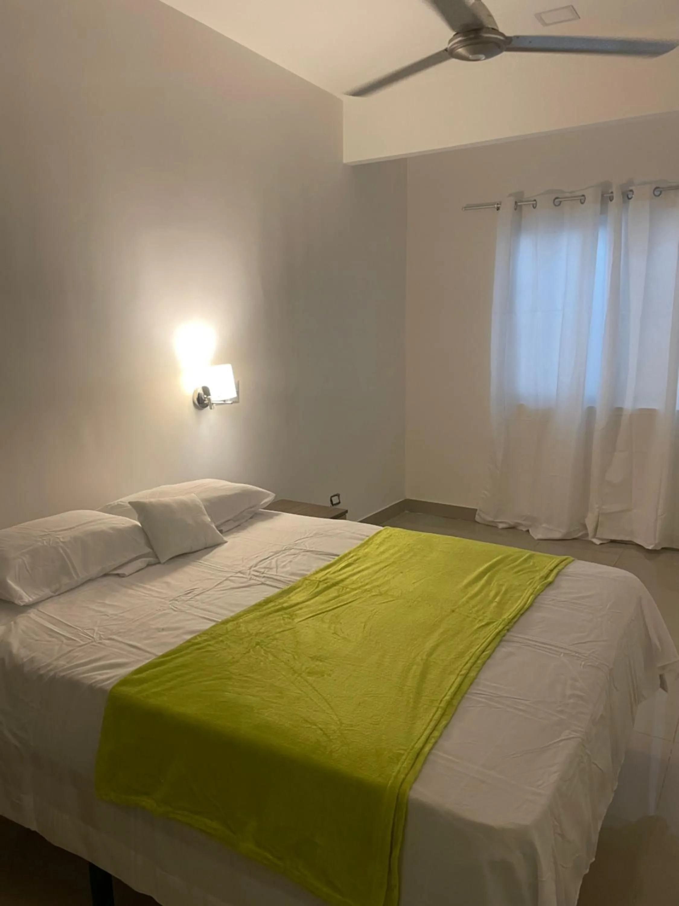 Bed in Hotel Sabana Inn
