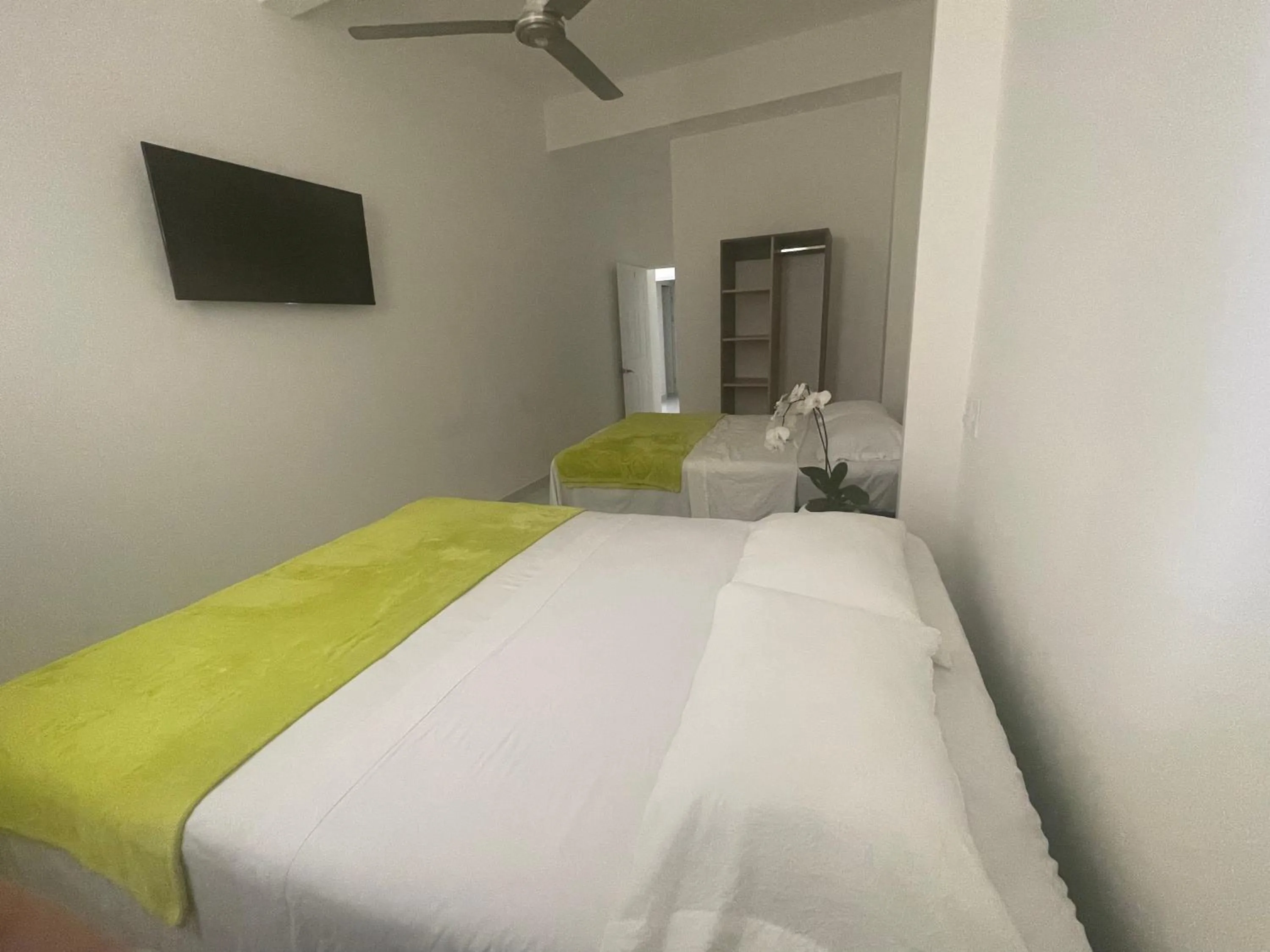 Bed in Hotel Sabana Inn
