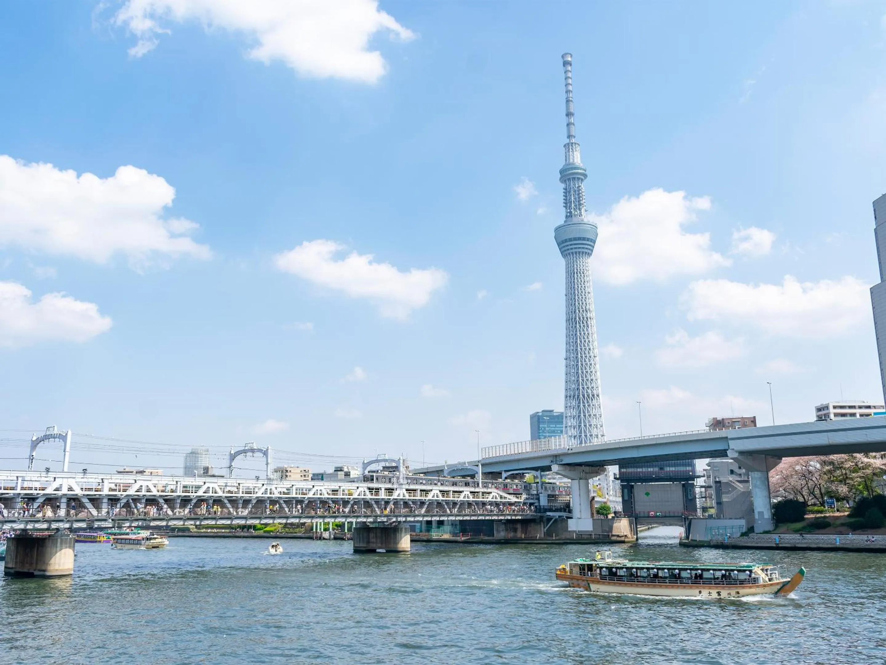 Nearby landmark in GINZA HOTEL by GRANBELL