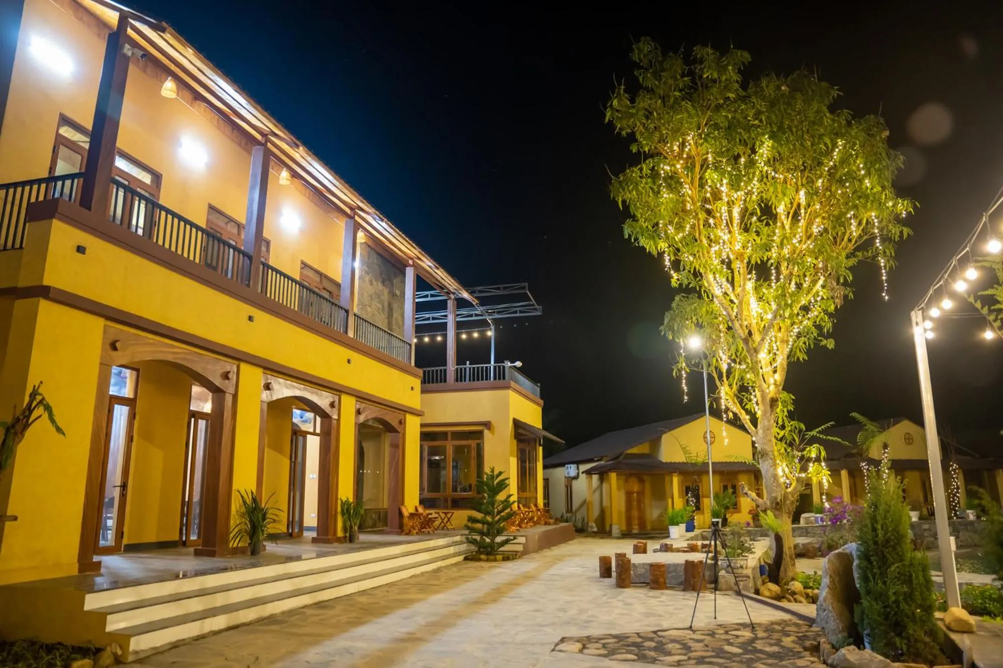 Property building in Sky Bay Lodge