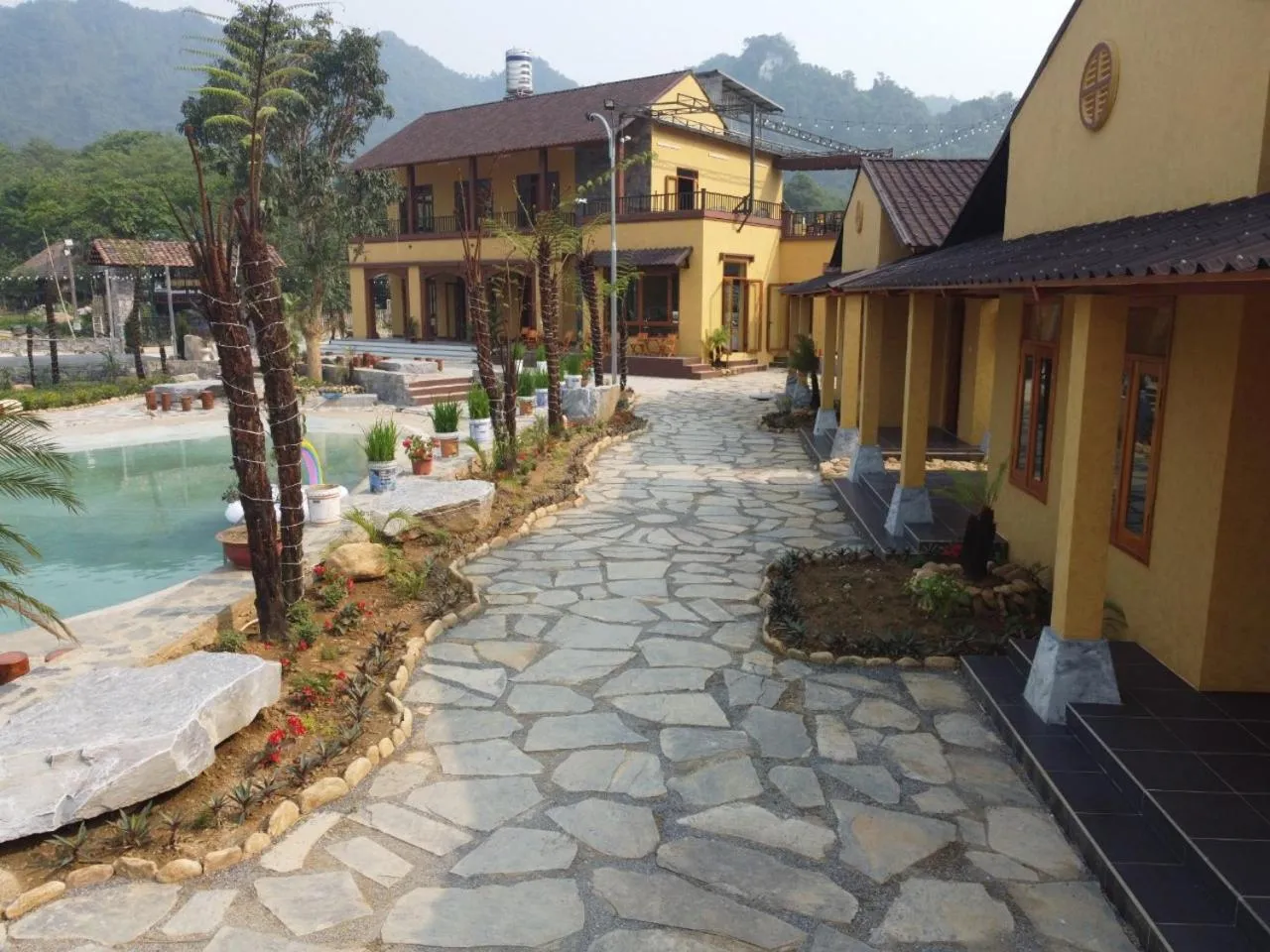 Property building in Sky Bay Lodge