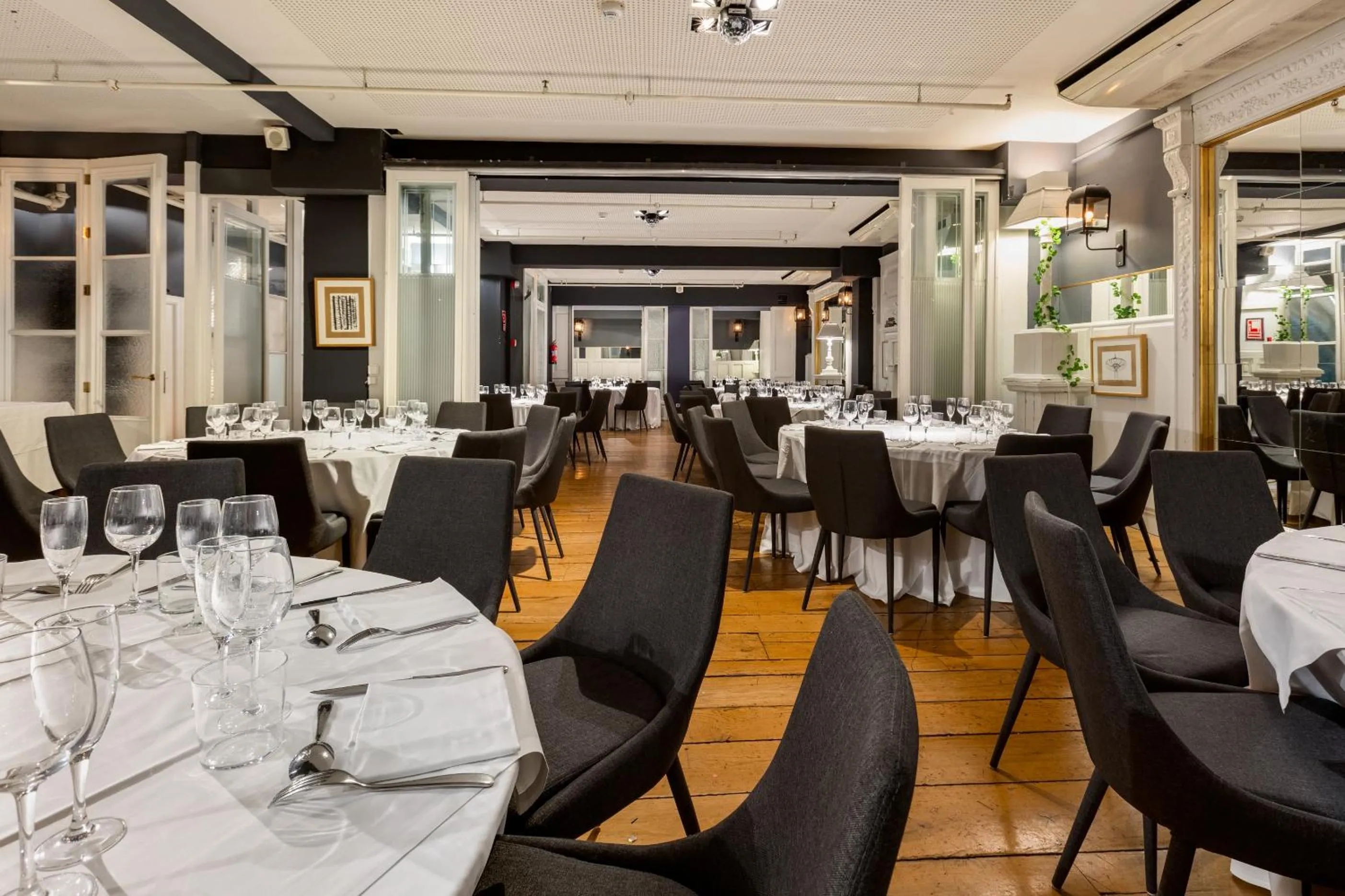 Banquet/Function facilities in Hotel Market