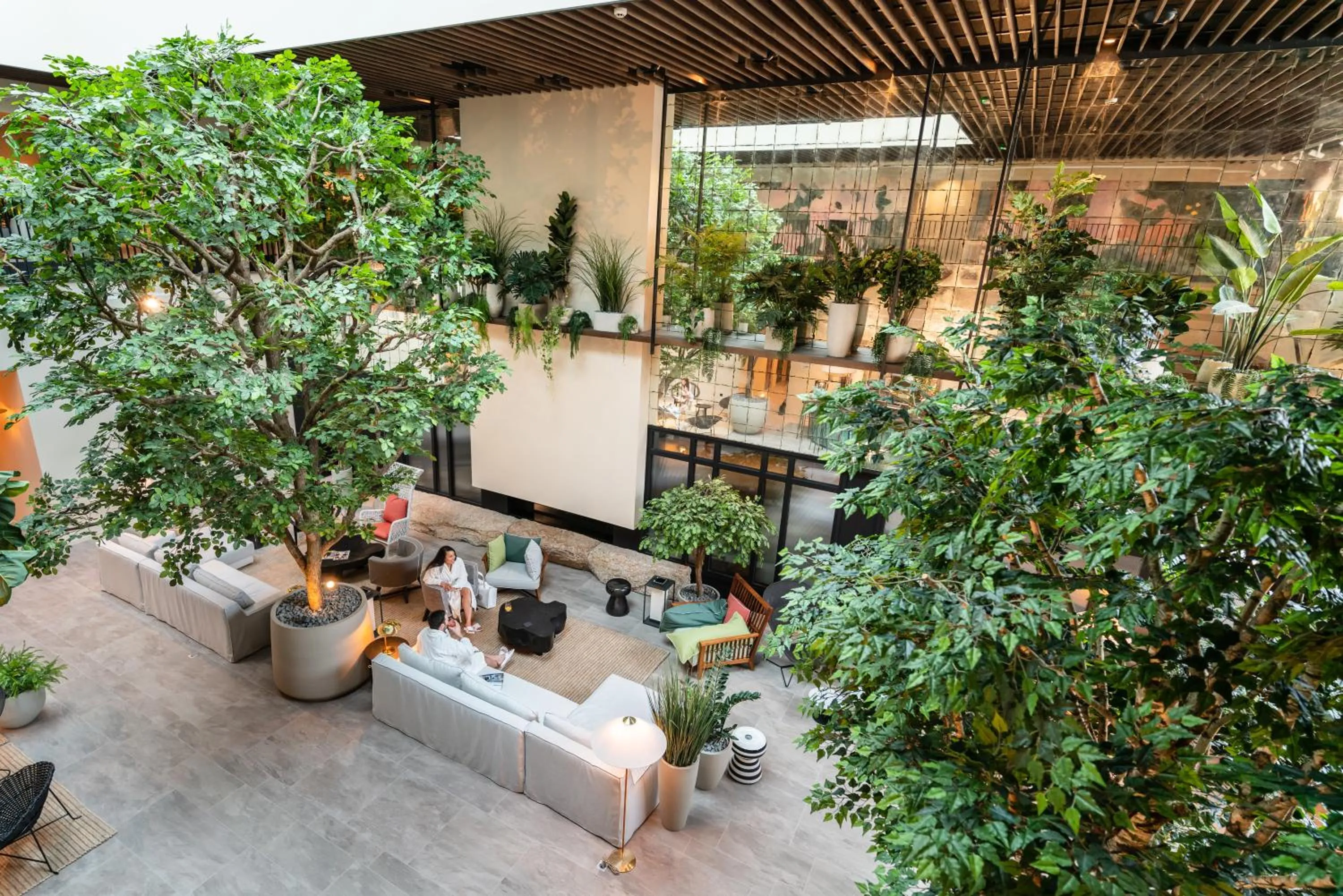 Patio in Hôtel Roz Marine Thalasso Resort