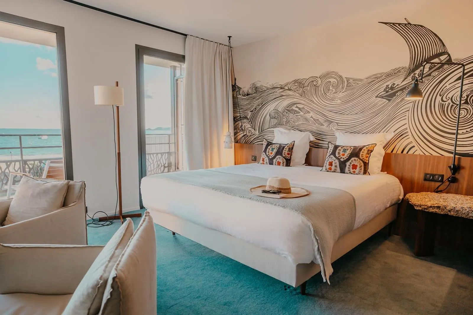 Bed in Hôtel Roz Marine Thalasso Resort