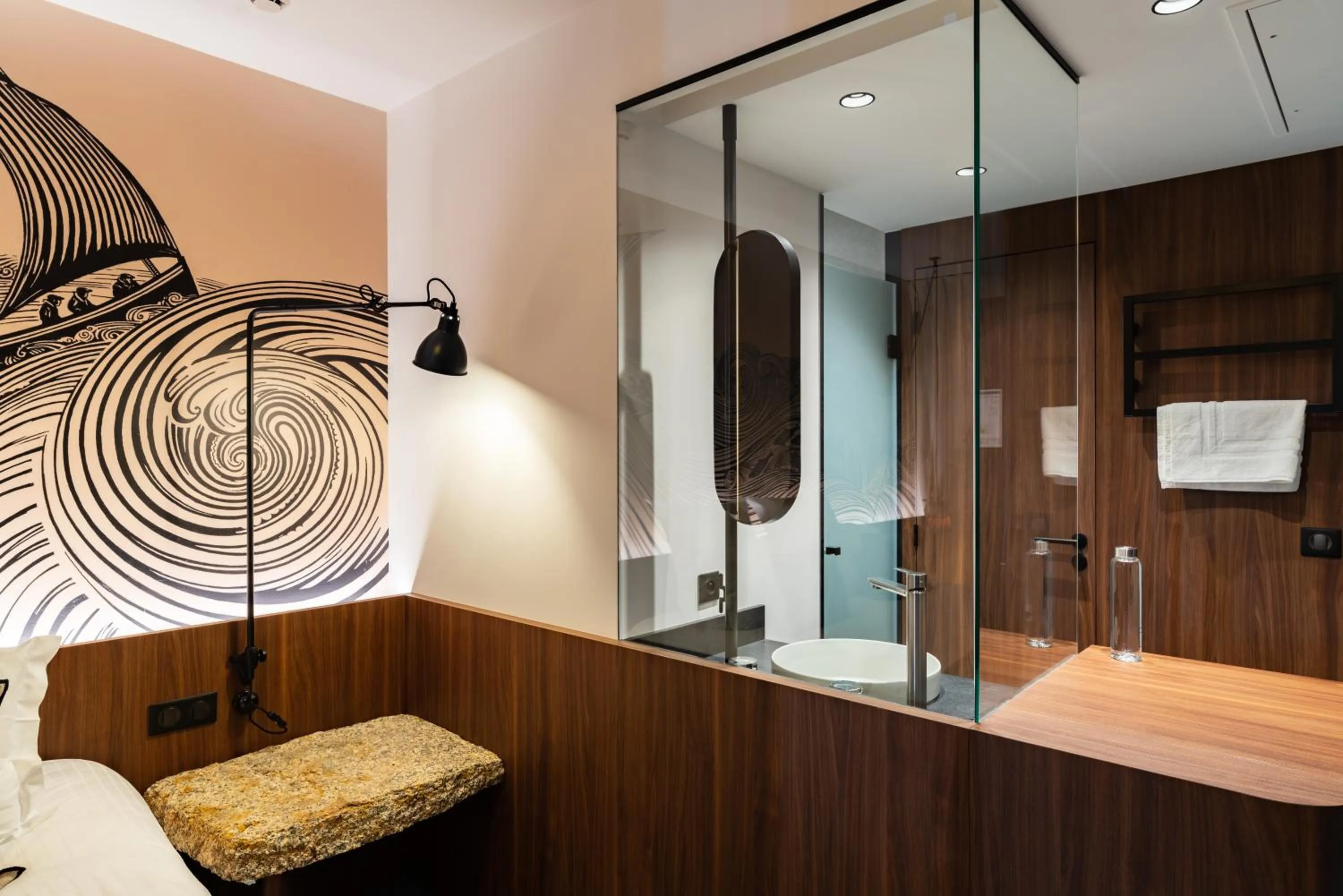 Bathroom in Hôtel Roz Marine Thalasso Resort