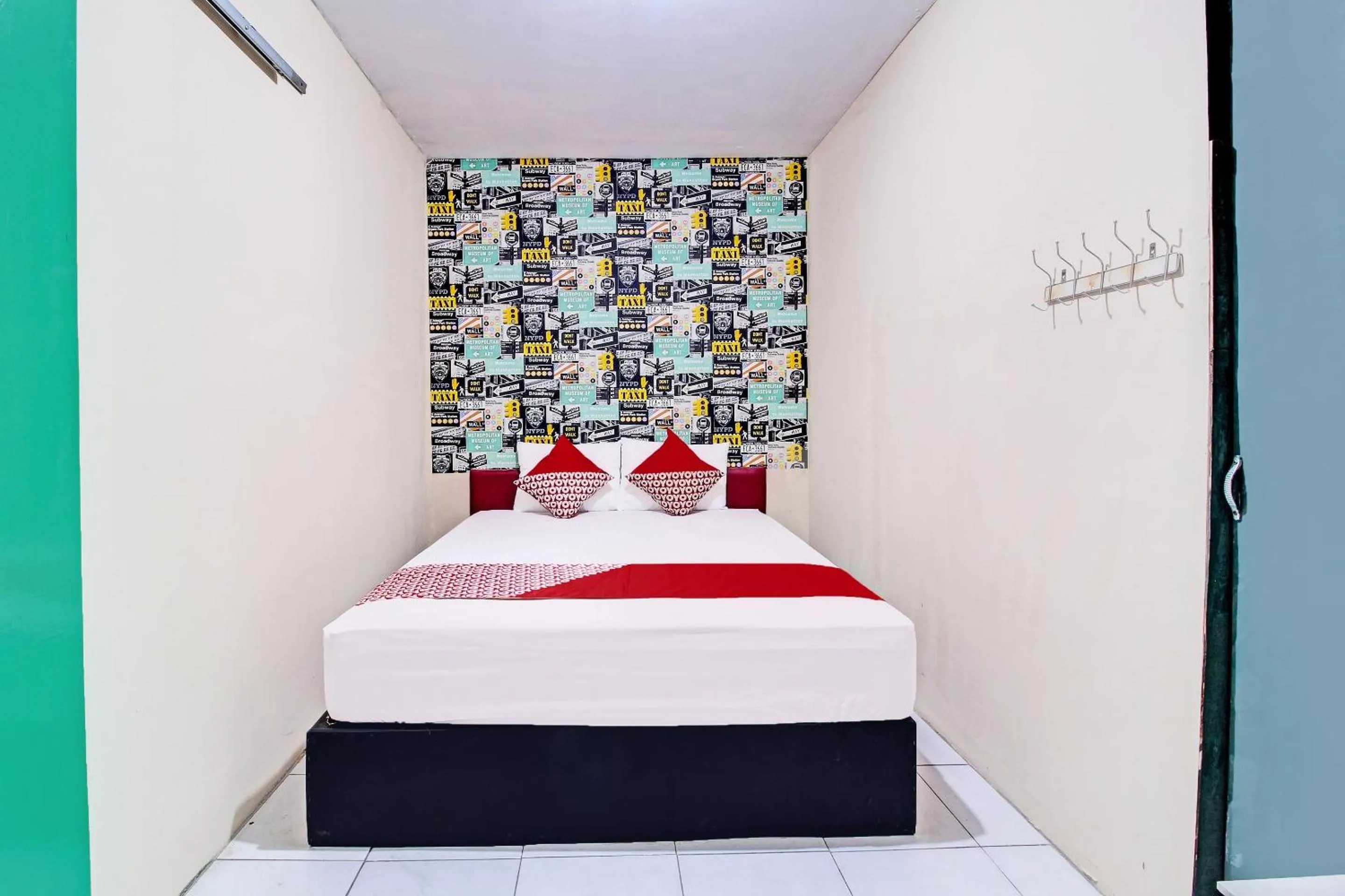 Bedroom, Bed in OYO Life 92032 Utama Hotel & Karaoke