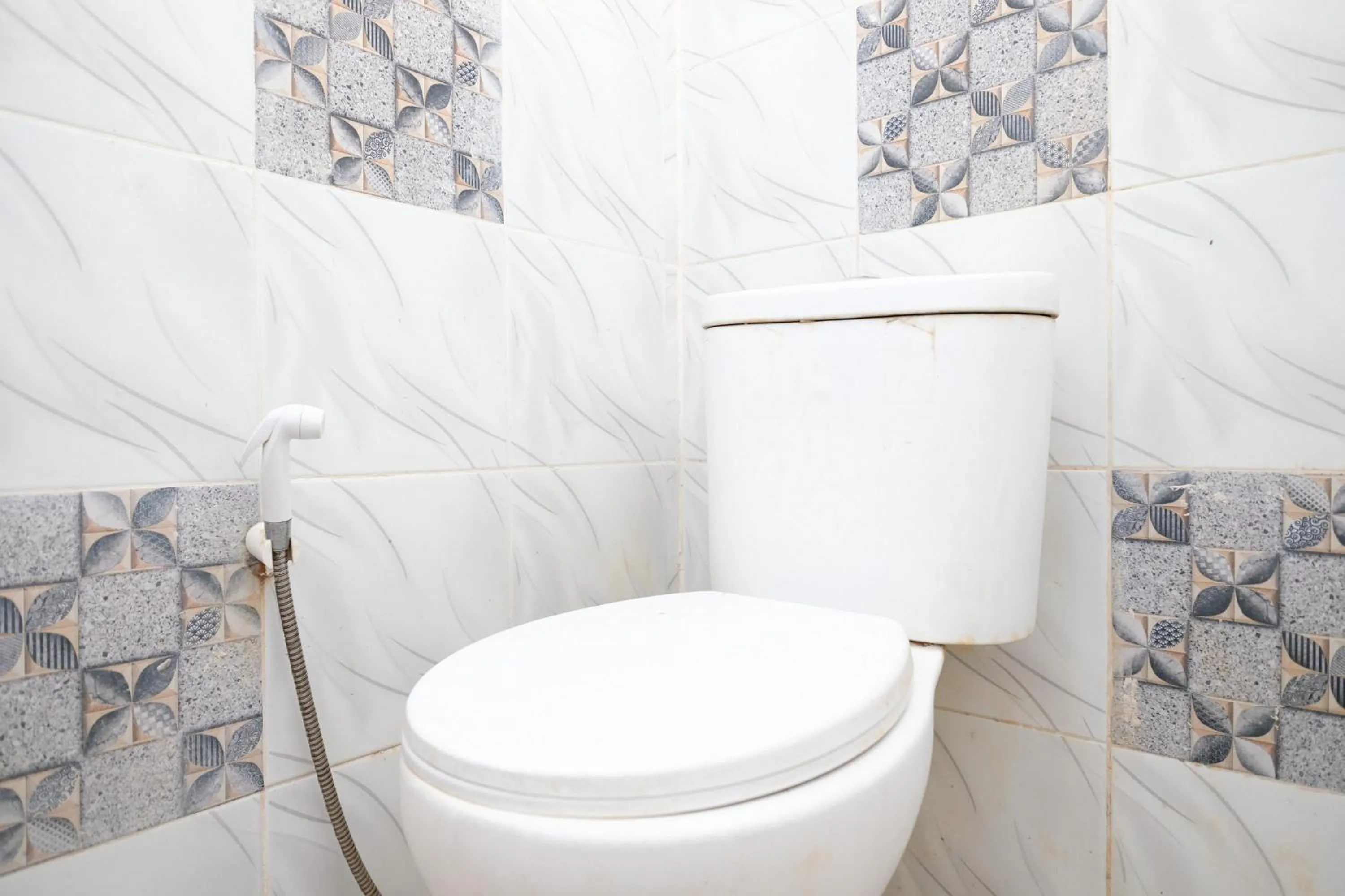 Bathroom in RedDoorz near Lippo Mall Yogyakarta 3