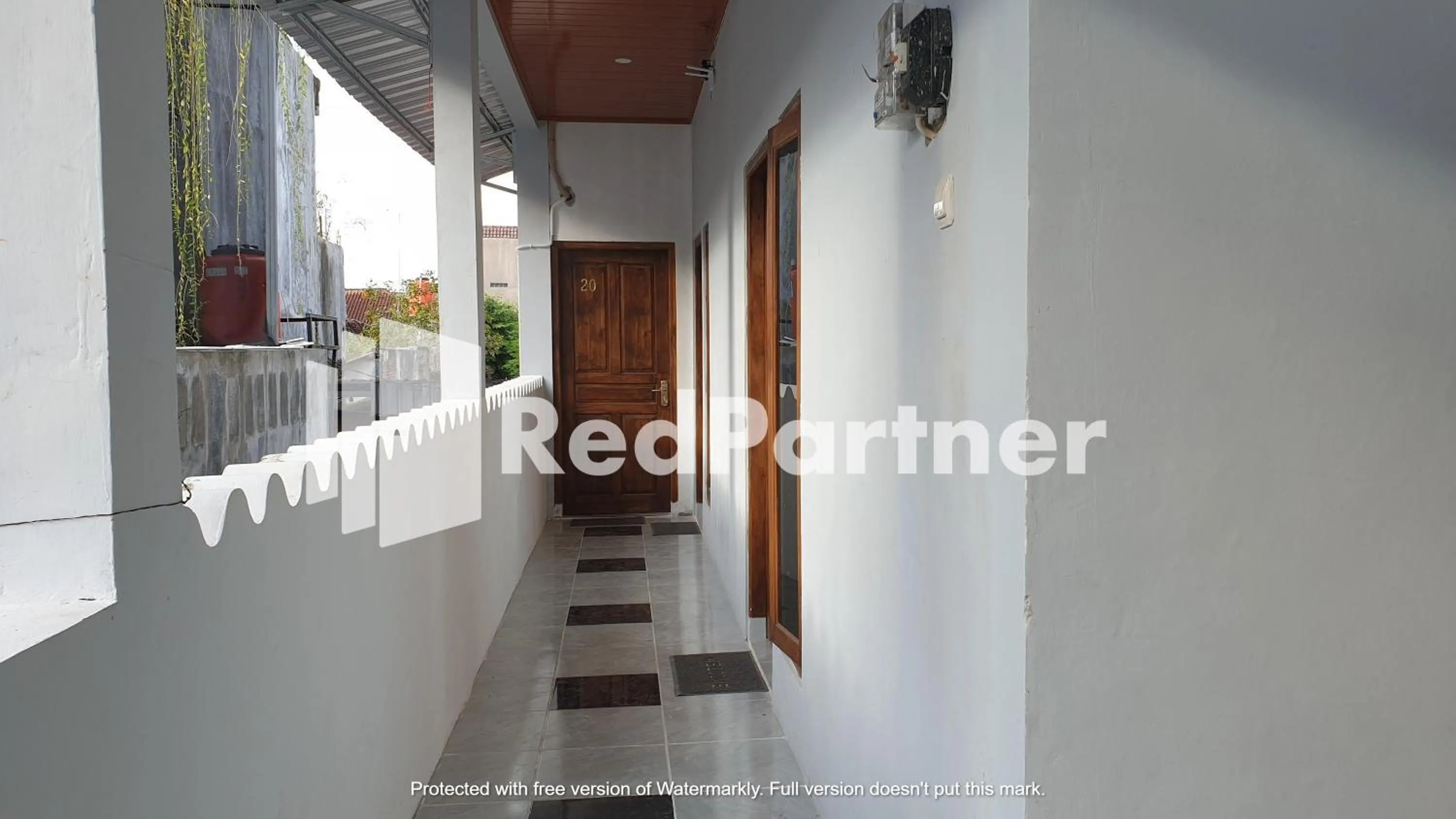 Balcony/Terrace in RedDoorz near Lippo Mall Yogyakarta 3