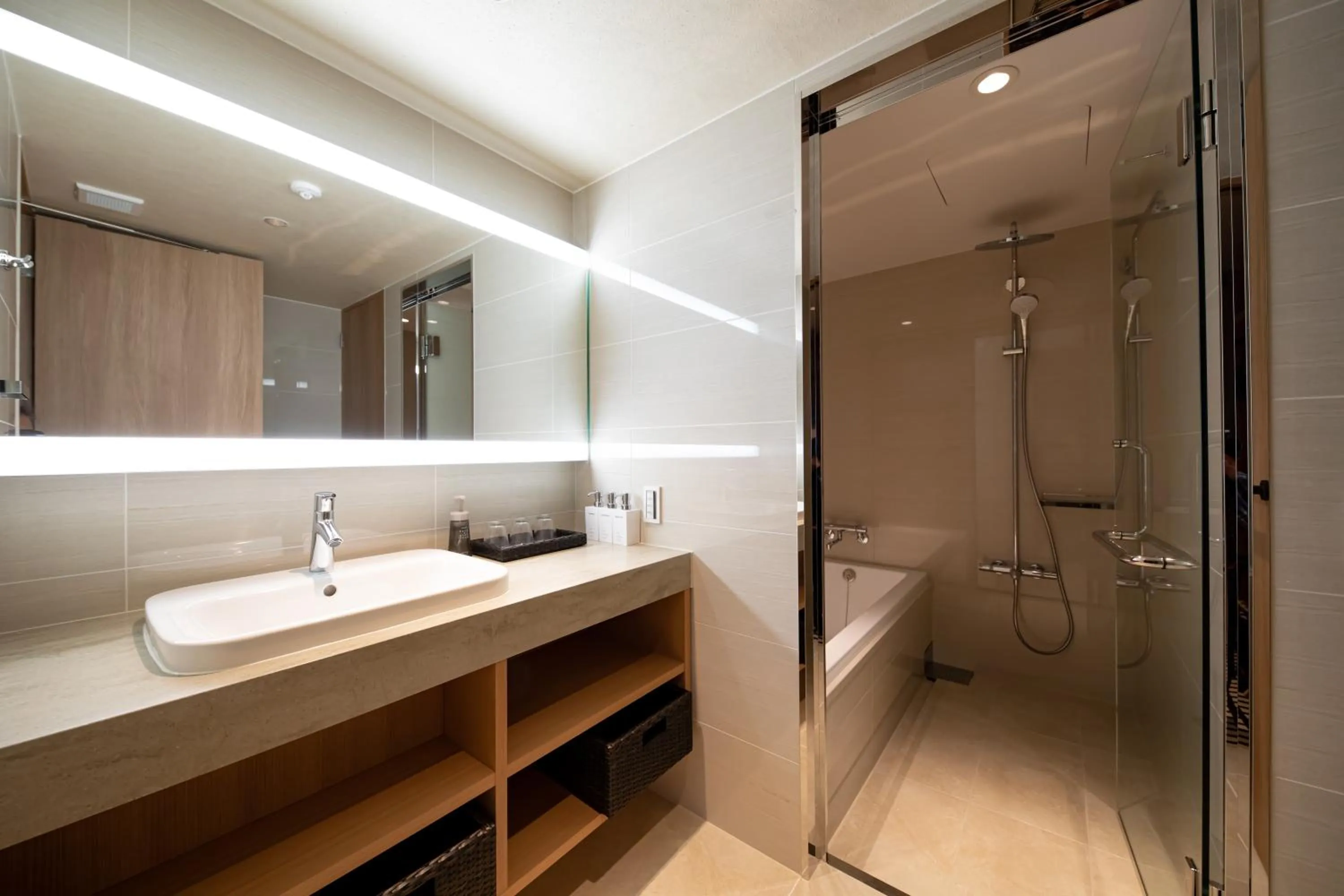 Shower in THE GENERAL KYOTO Shijou Shinmachi