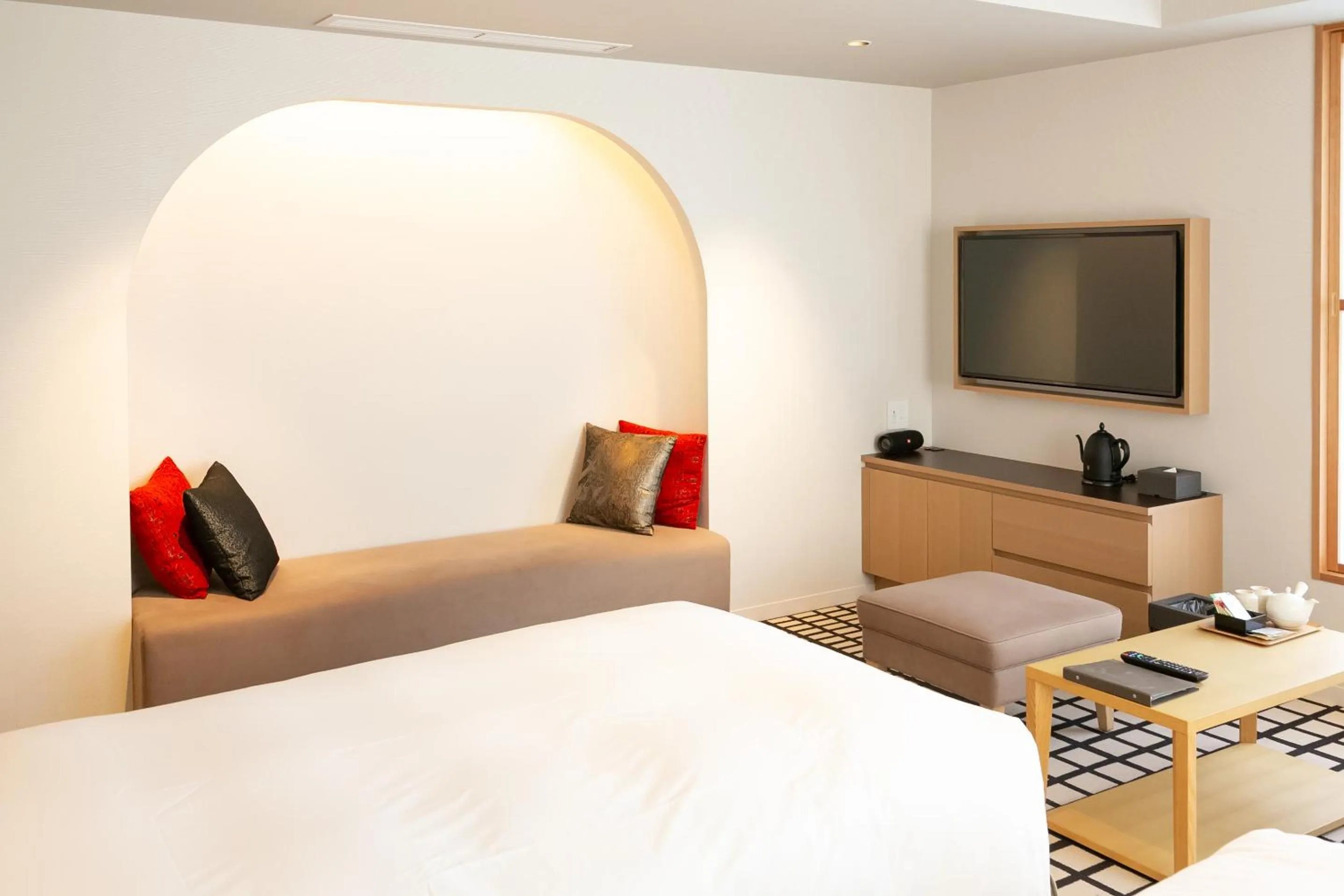 Photo of the whole room, Bed in THE GENERAL KYOTO Shijou Shinmachi