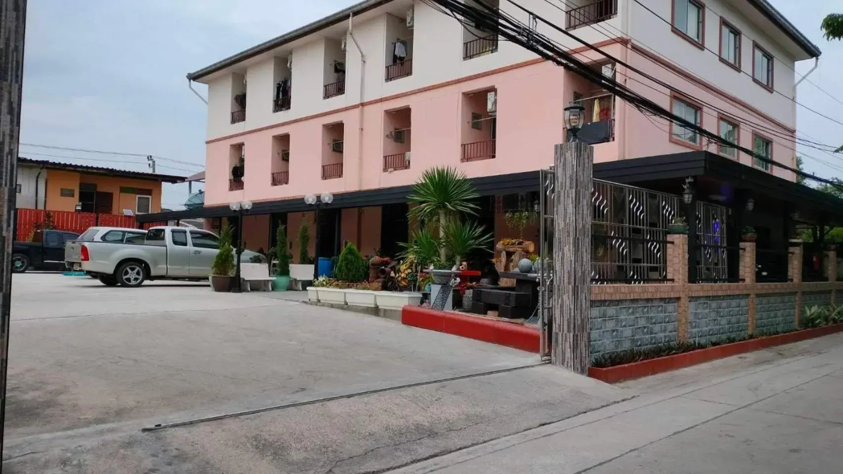 Property building in 66 Apartment Property building in 66 Apartment