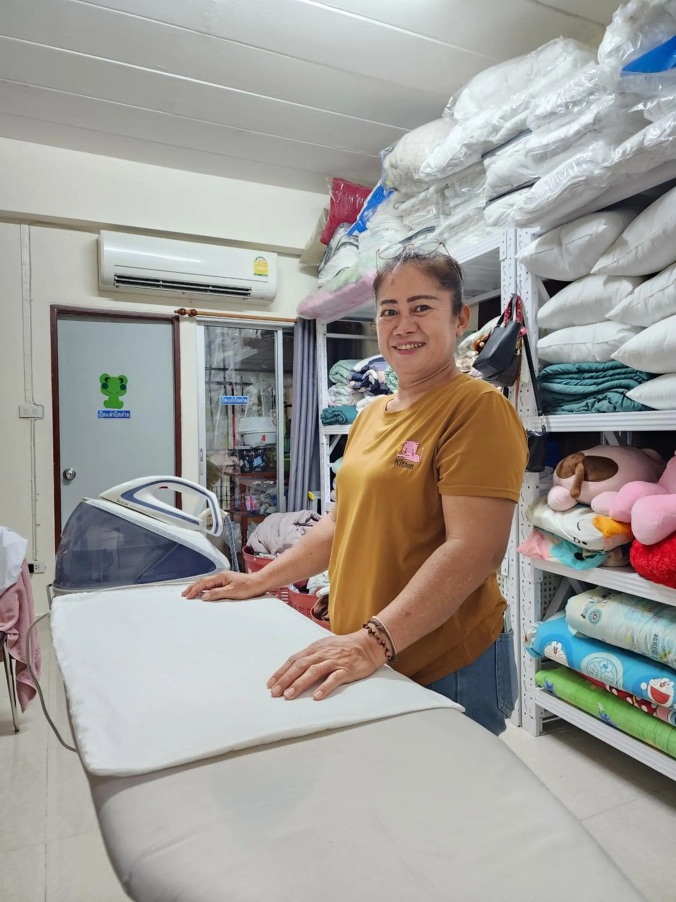 laundry in 66 Apartment
