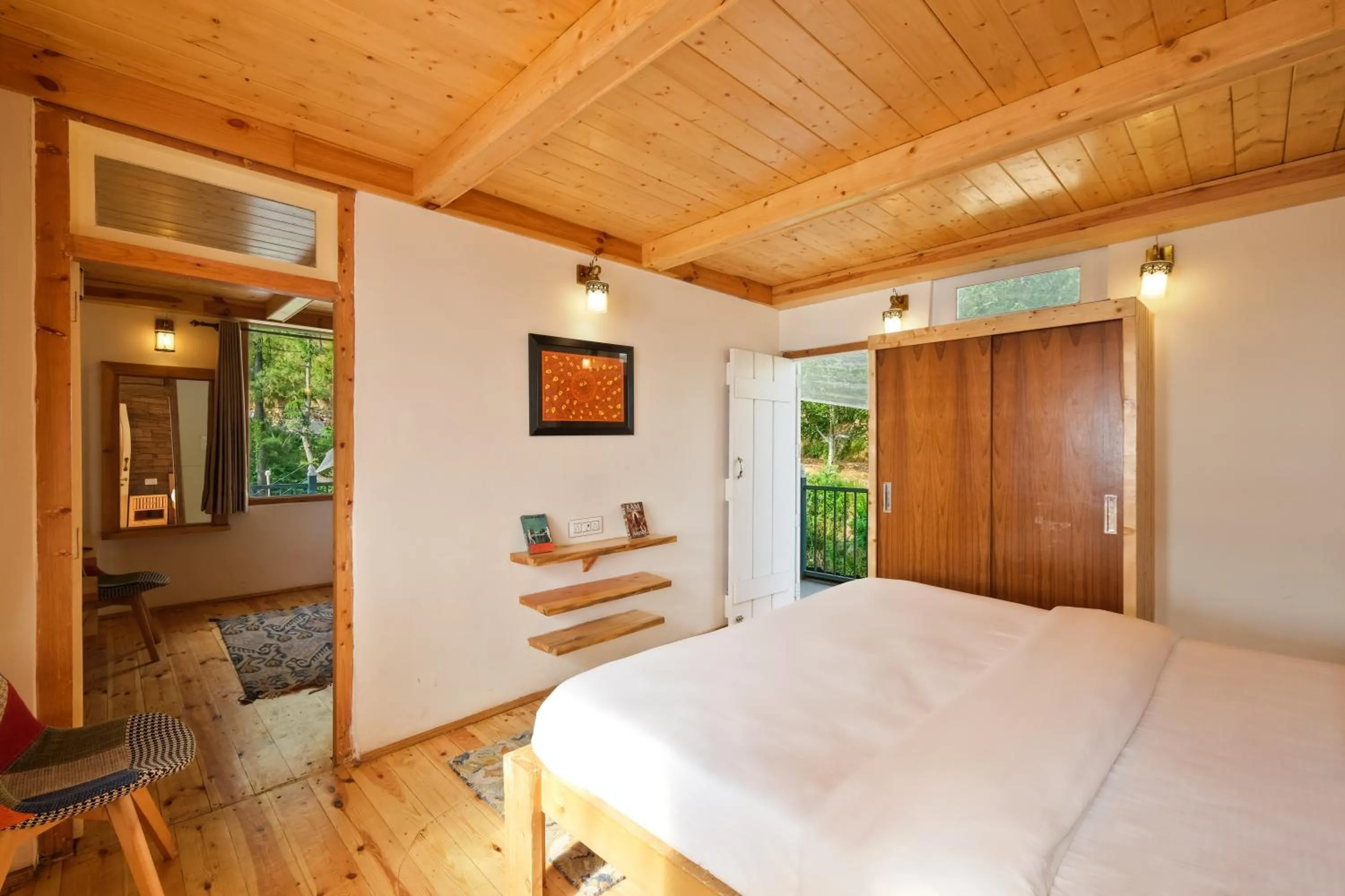 Photo of the whole room, Bed in Jomotel Dayaar - An Apple Orchard Villa