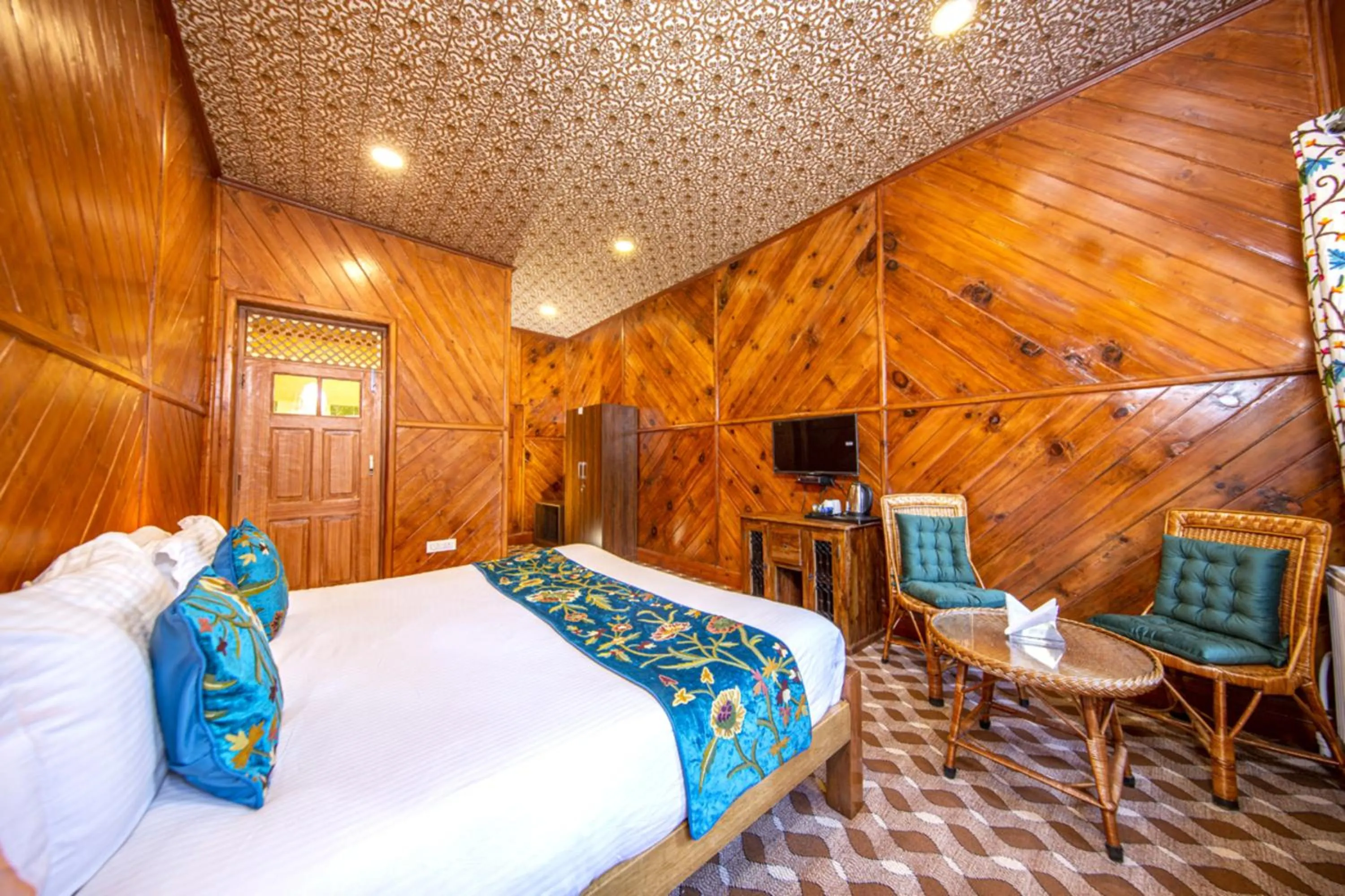 Bed in Gulmarg Ski Hill Resort