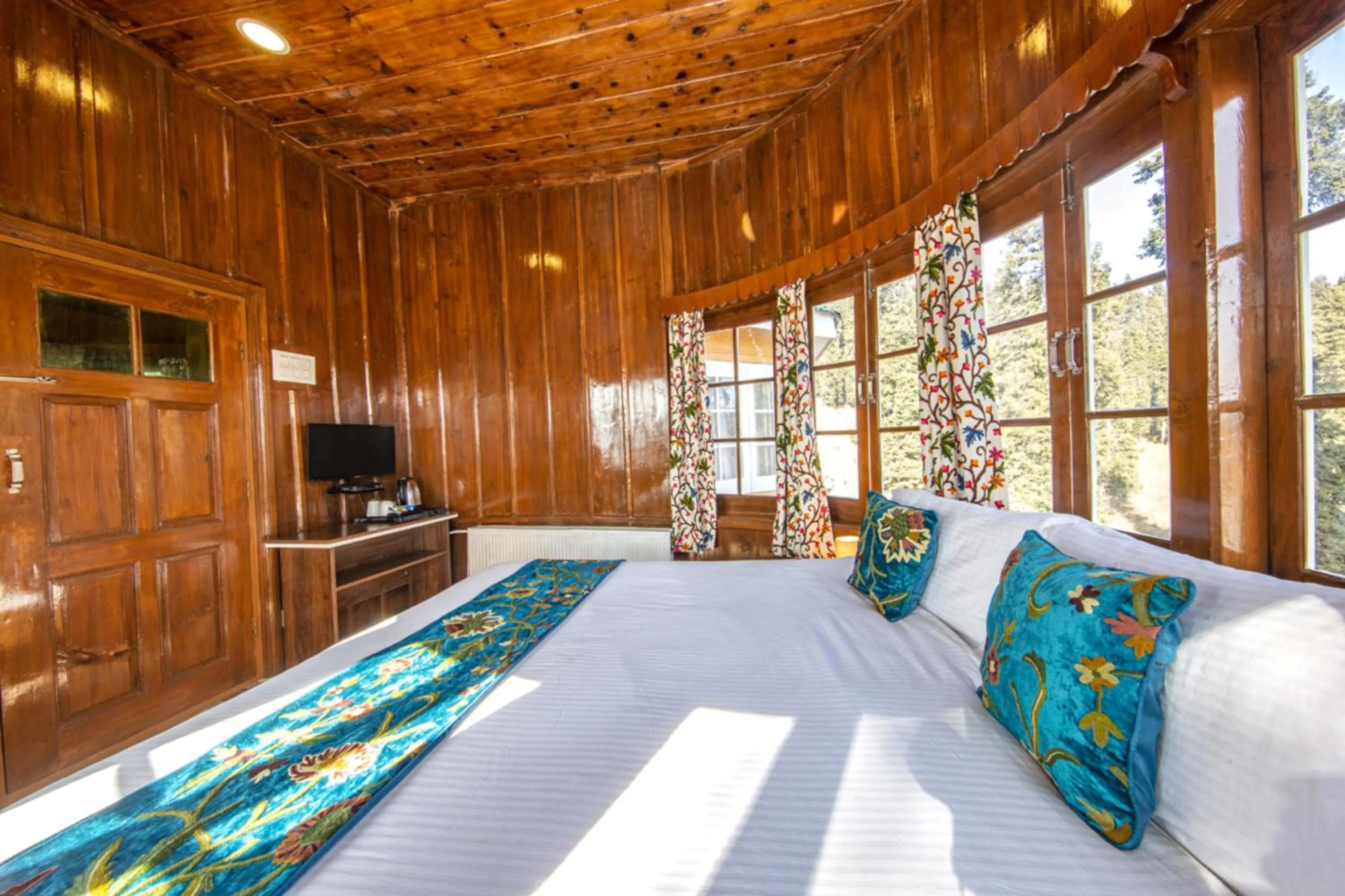 Bed in Gulmarg Ski Hill Resort
