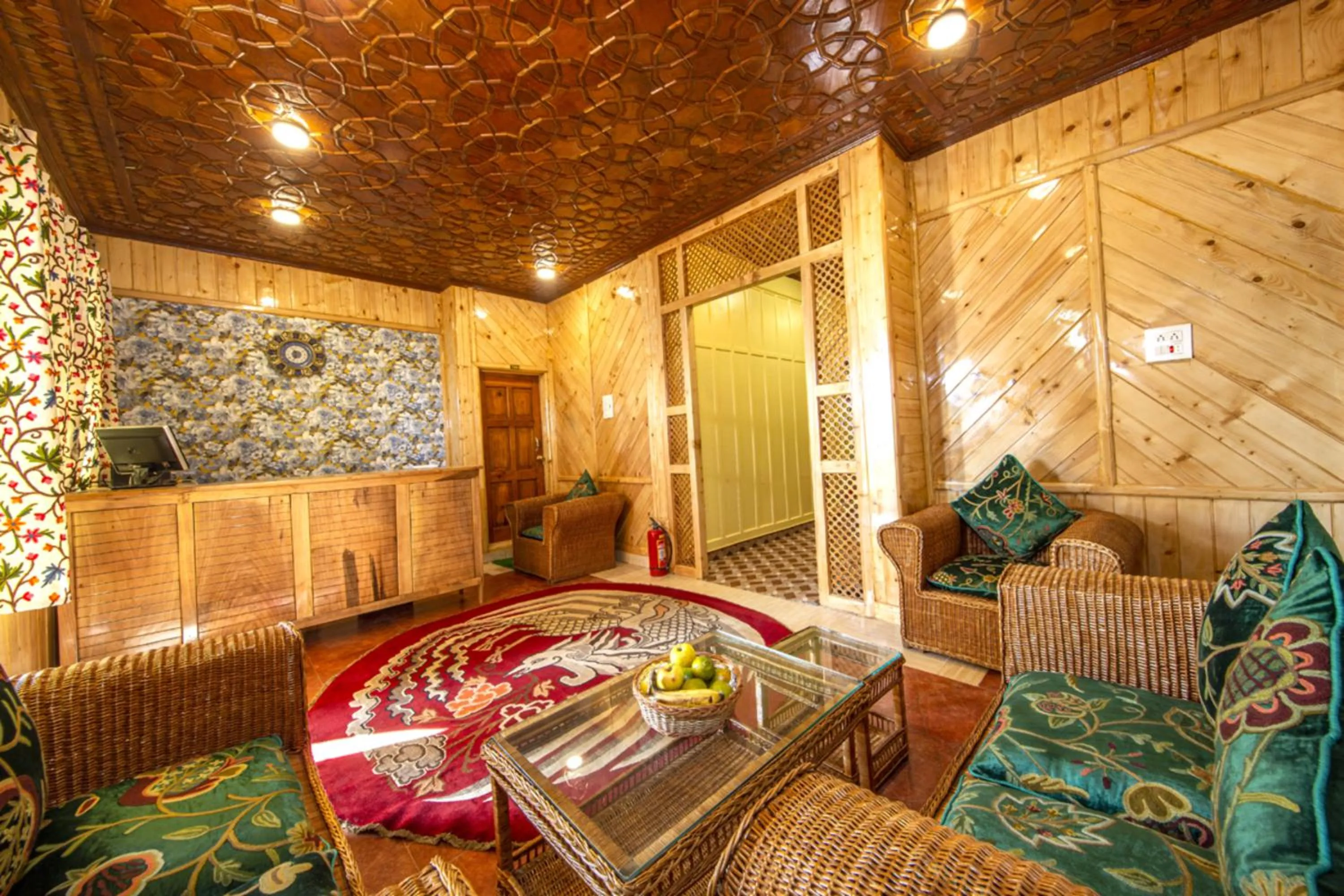 Lobby or reception in Gulmarg Ski Hill Resort