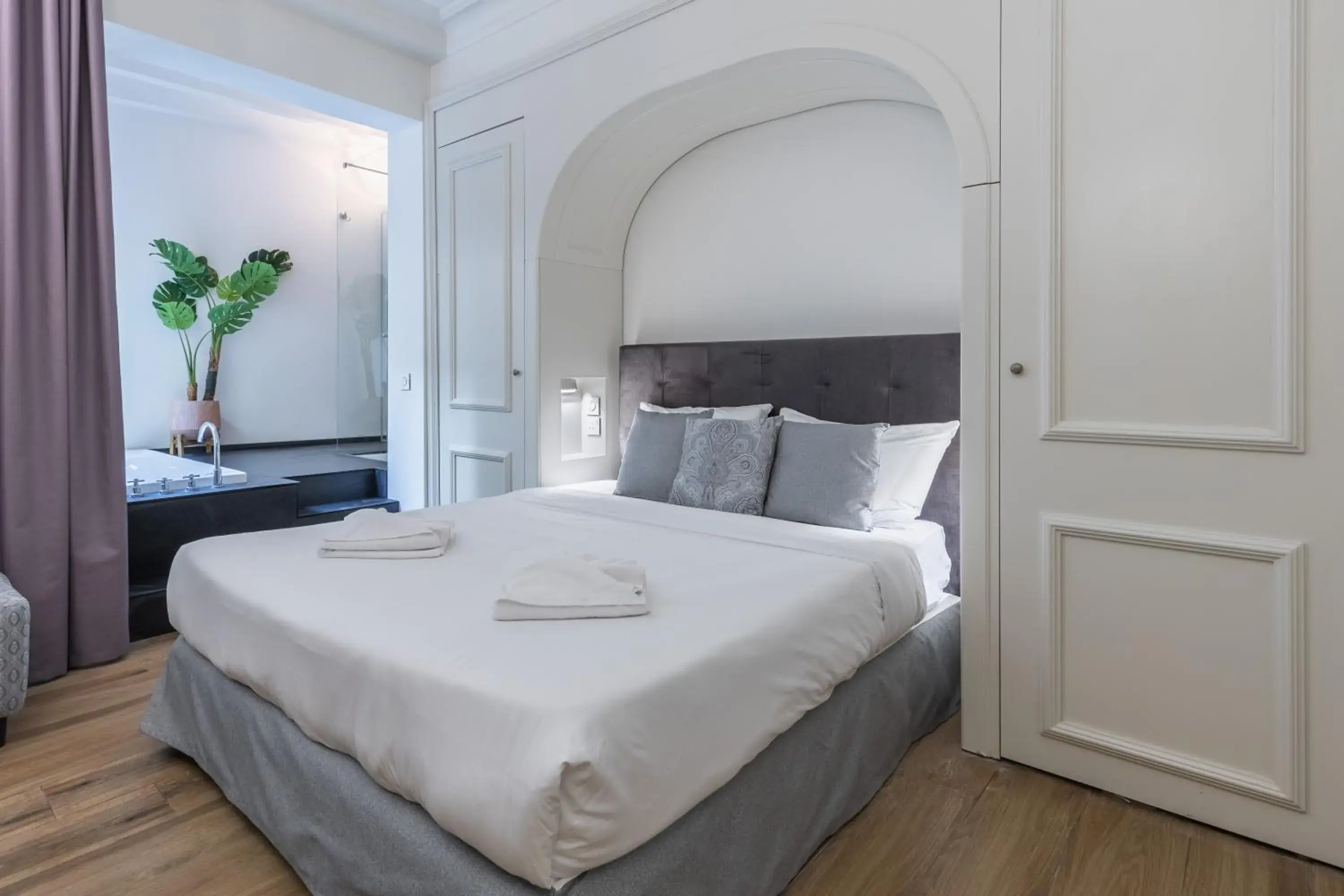 Bed in Belle Boutique Bed in Belle Boutique