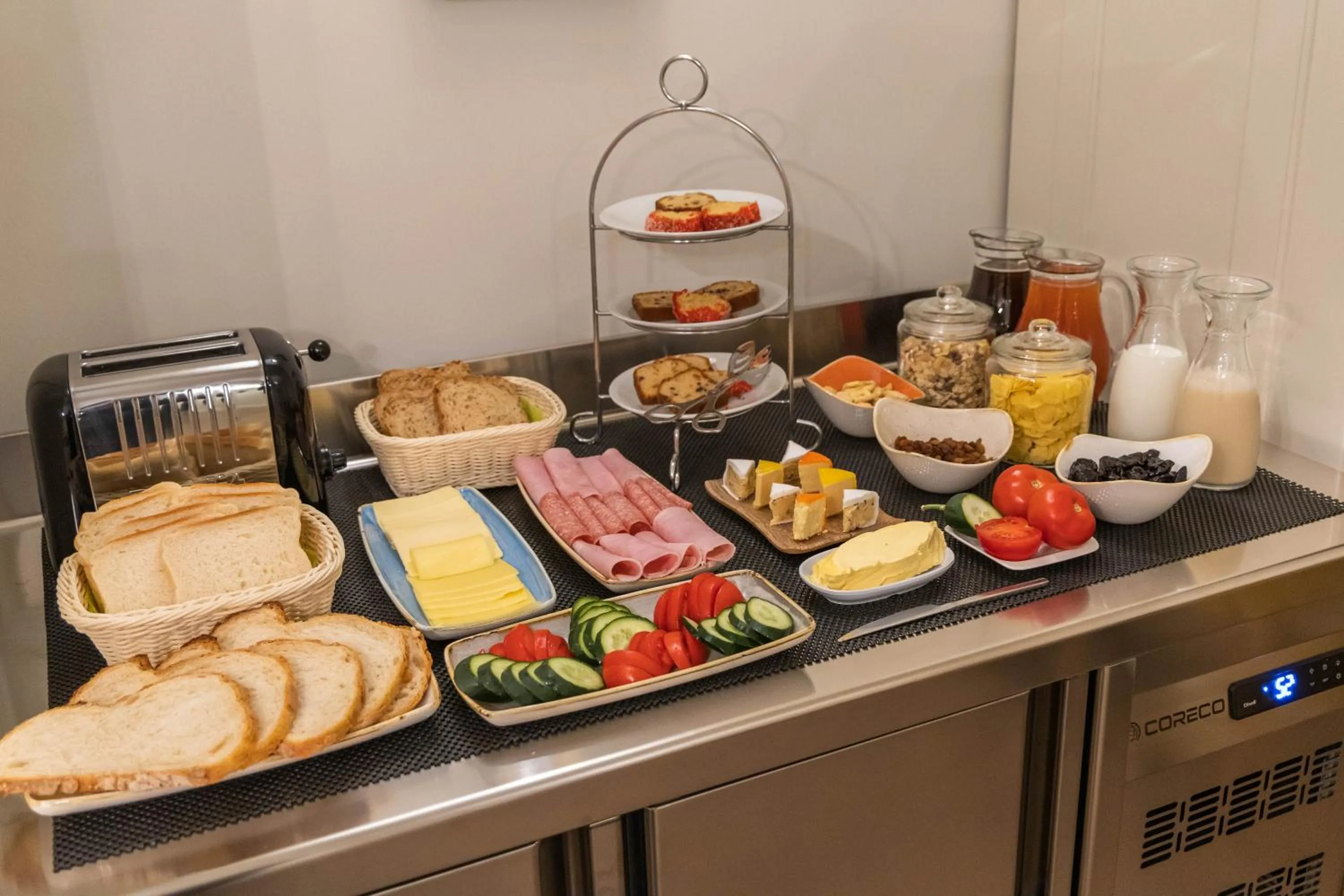 Breakfast in Belle Boutique