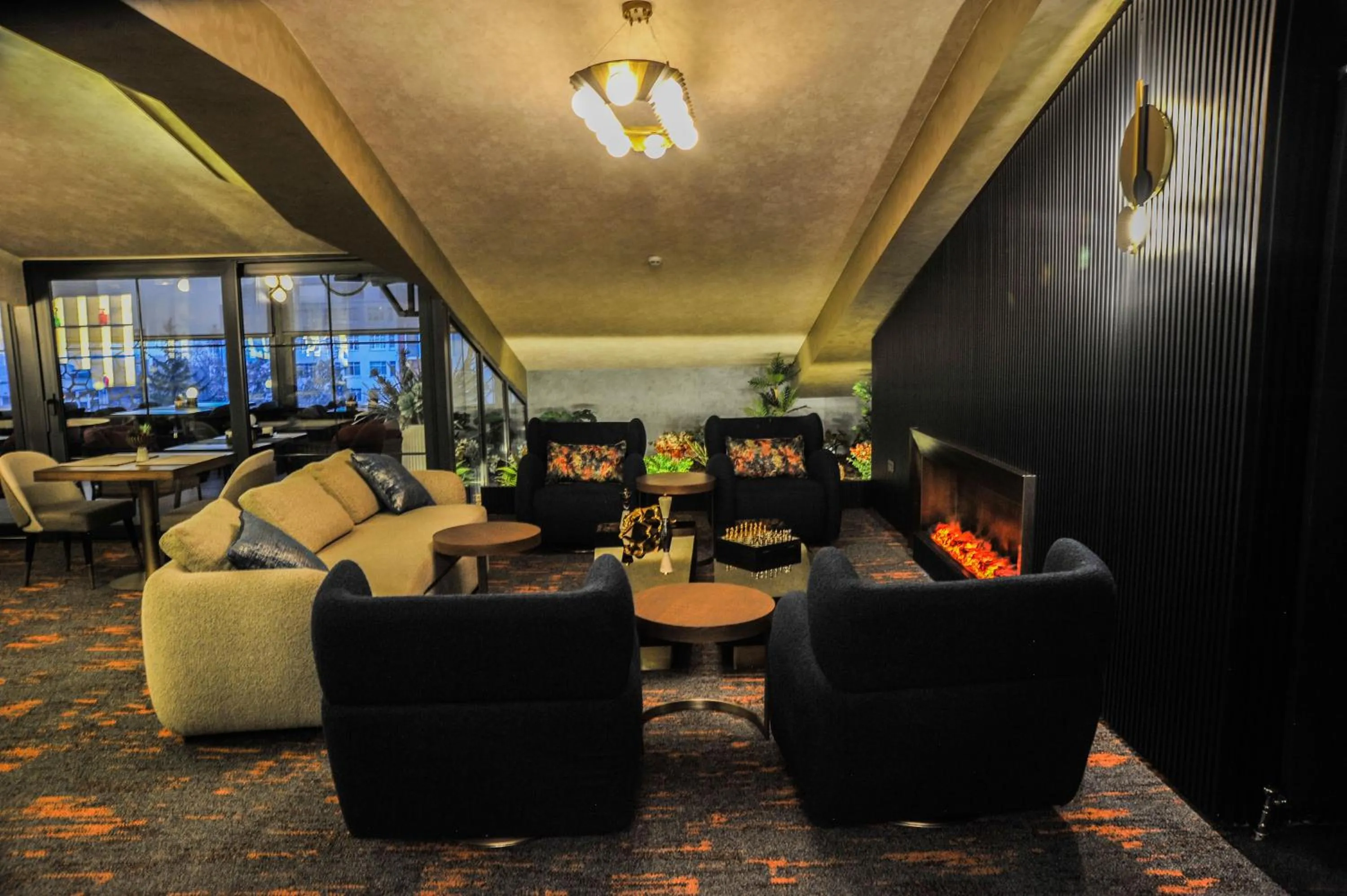 Restaurant/places to eat in The Alpfine Hotel