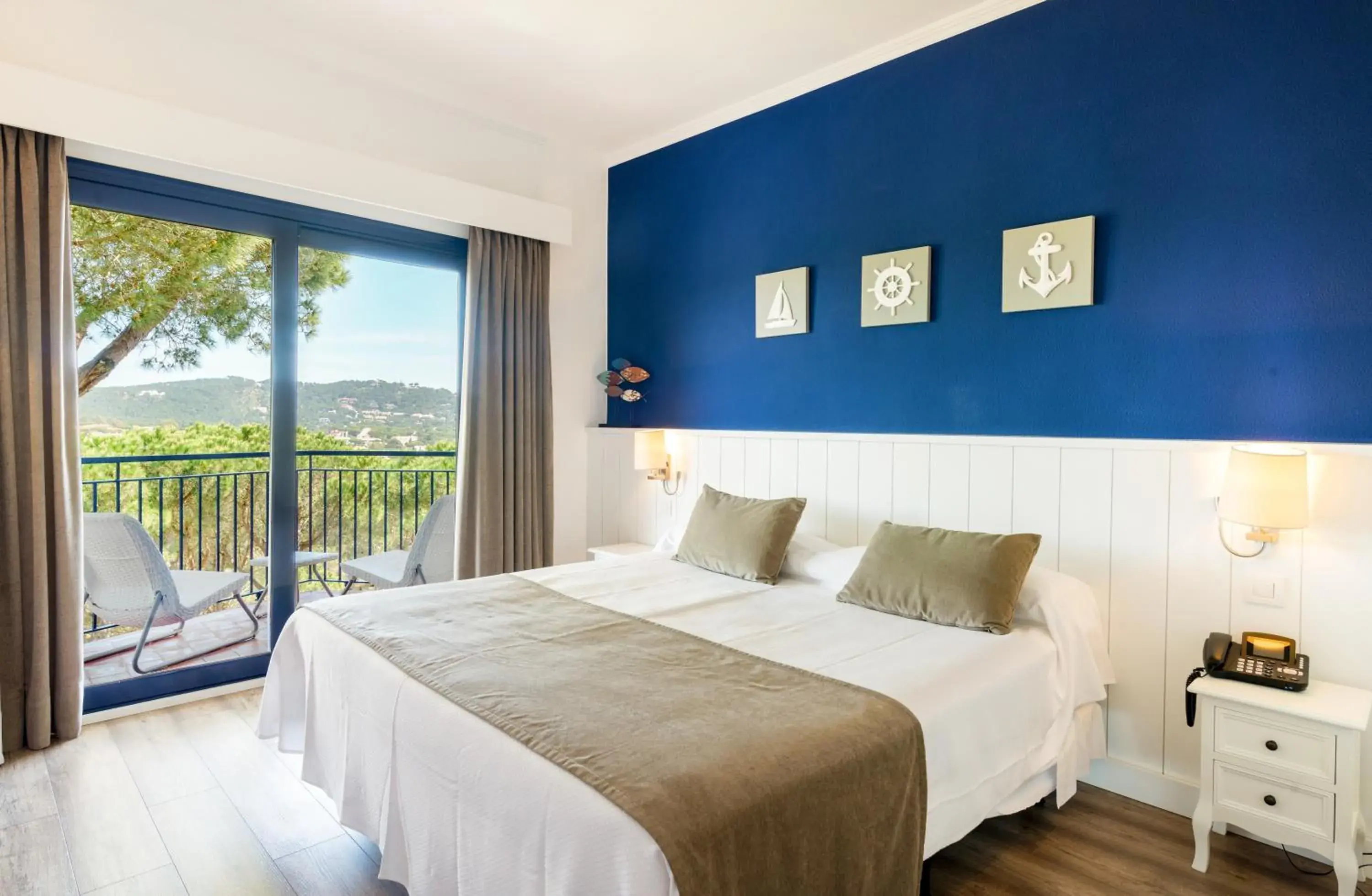 Bed in Hotel Garbi Bed in Hotel Garbi