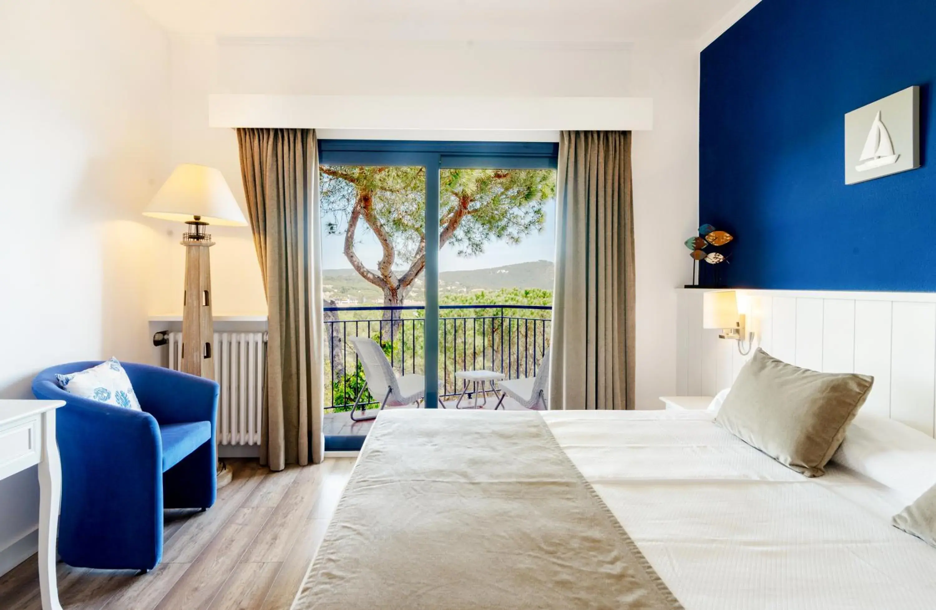 Deluxe Double Room with Balcony and Sea View - single occupancy in Hotel Garbi Deluxe Double Room with Balcony and Sea View - single occupancy in Hotel Garbi