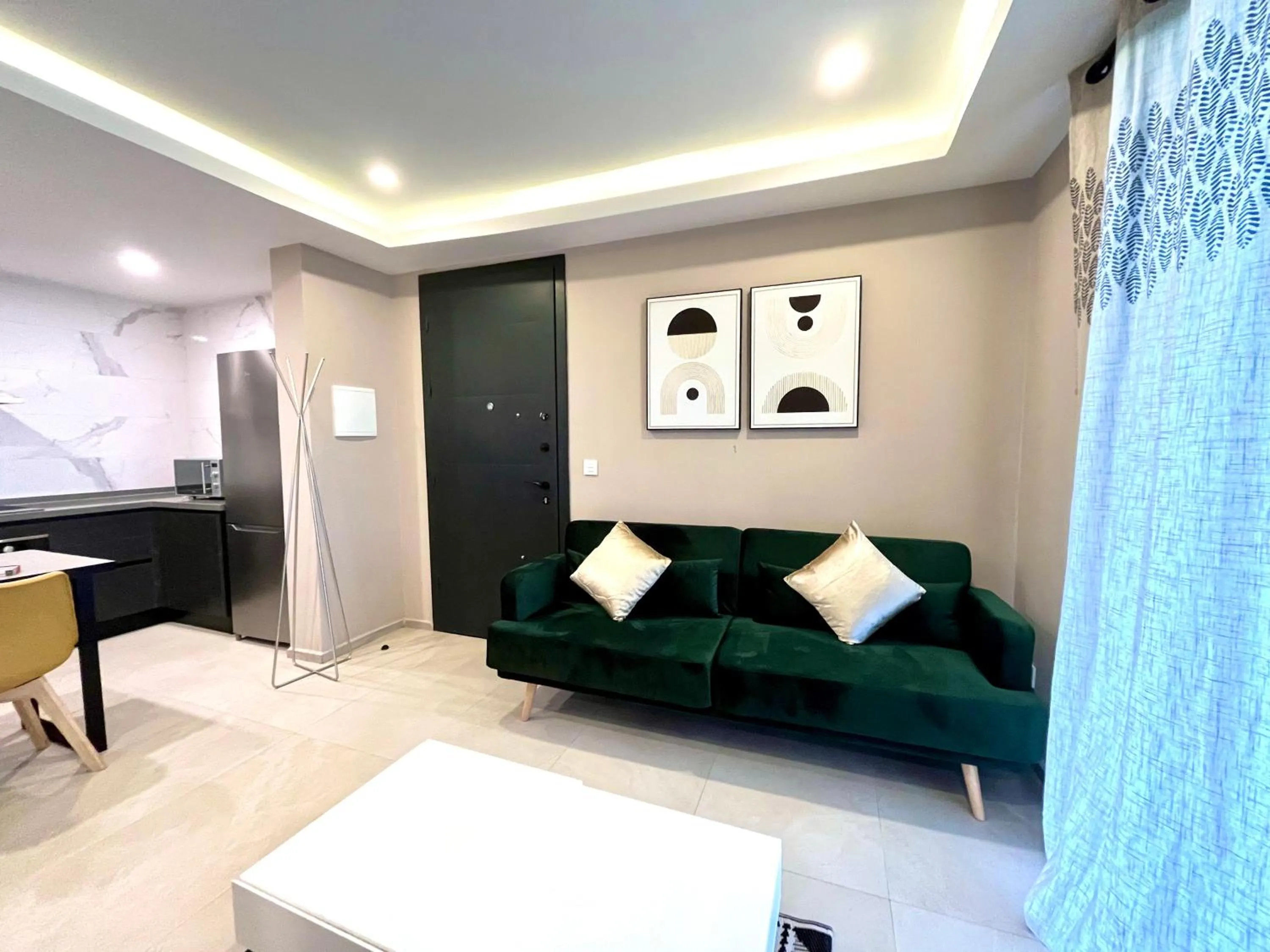 Kitchen or kitchenette in Kololi Sands Apartments