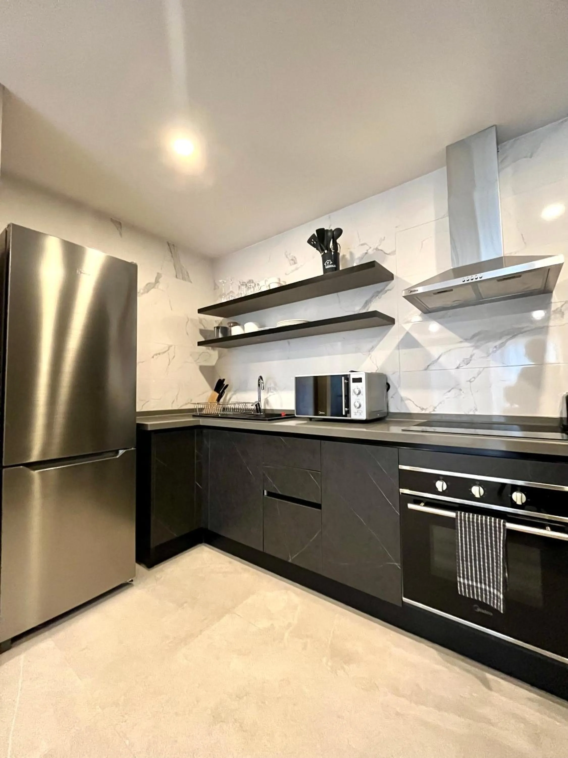 Kitchen or kitchenette in Kololi Sands Apartments