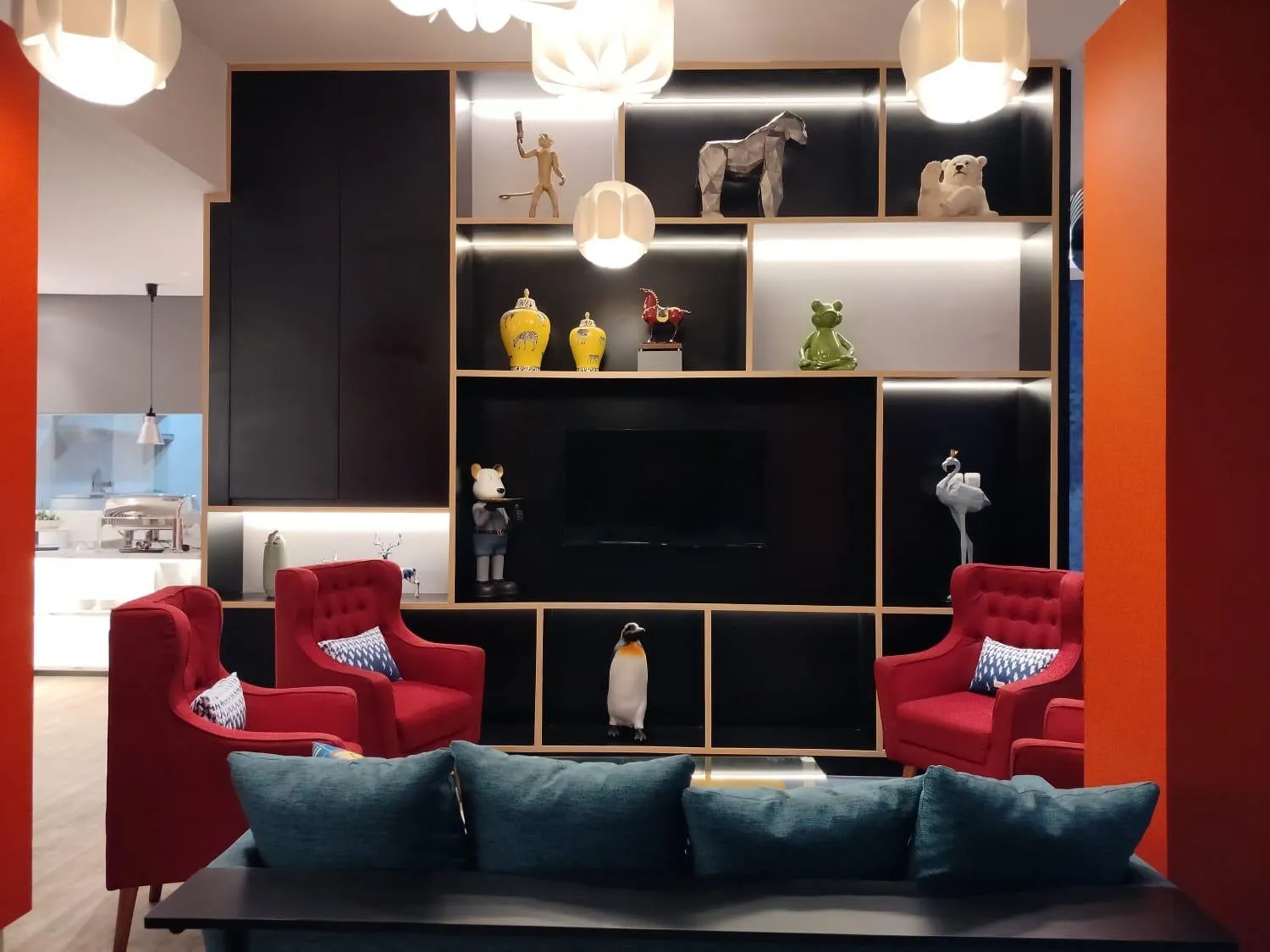 Area and facilities in Moritz Biz Gandaria