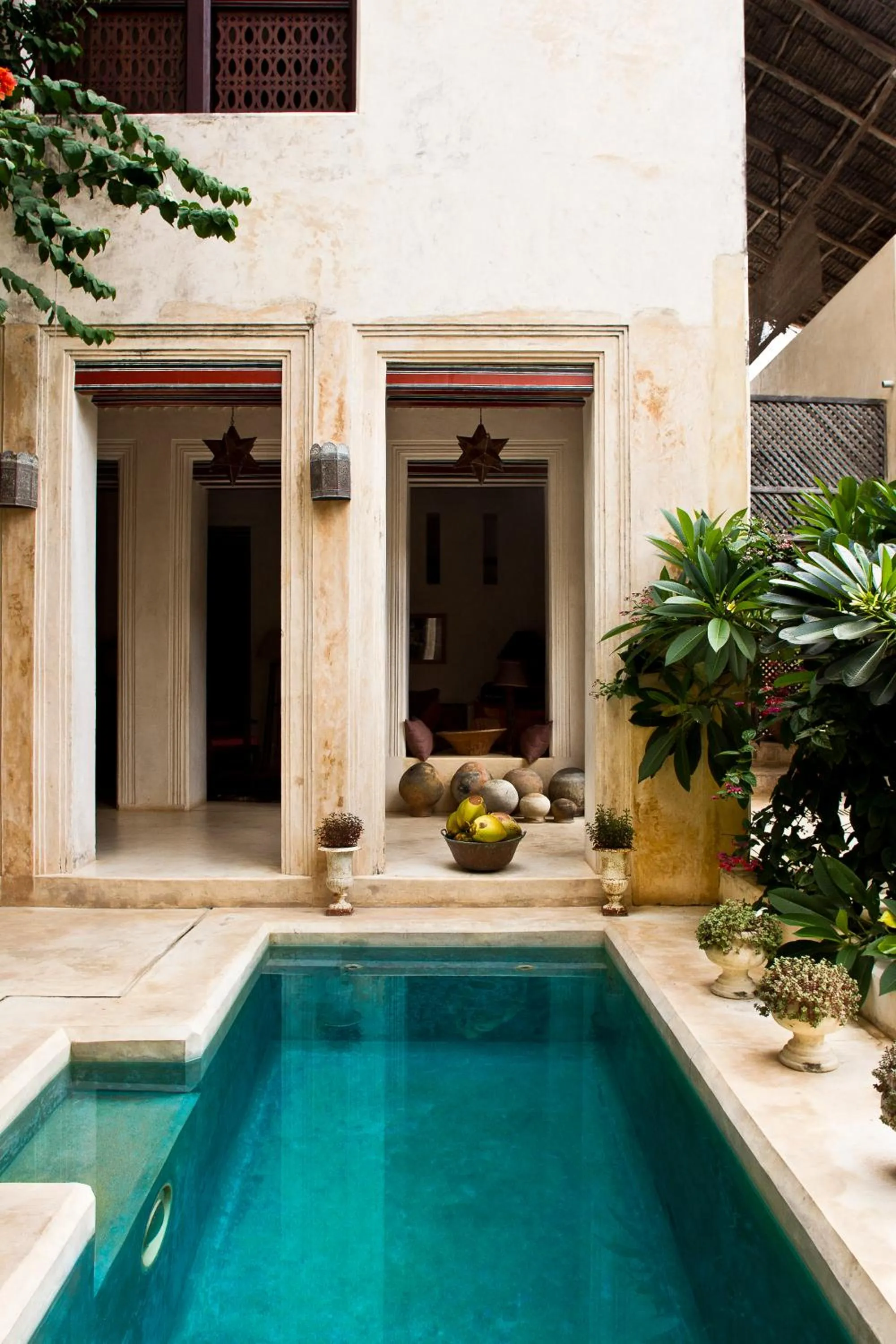 Swimming pool in LAMU HOUSE