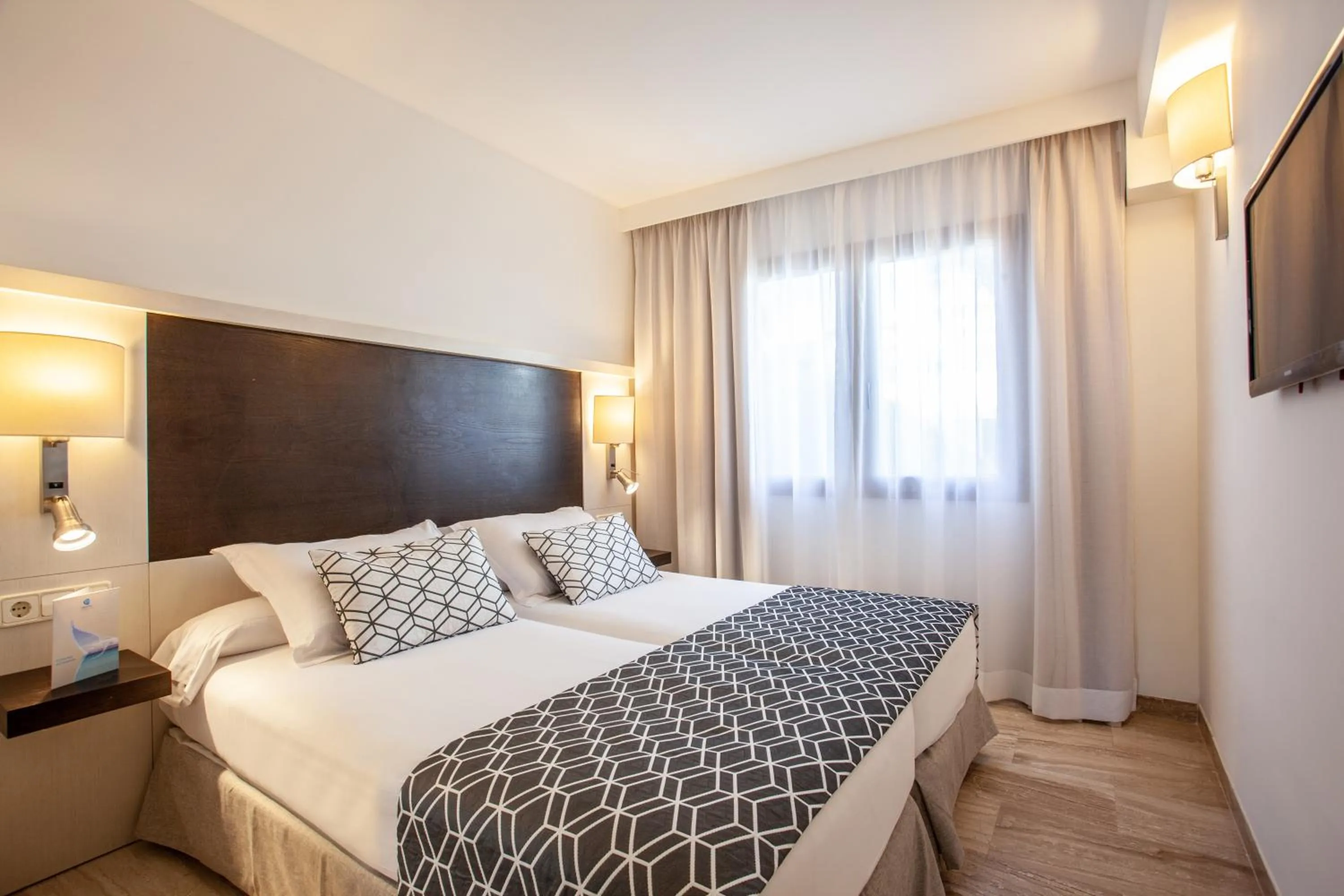 Bedroom, Bed in Grupotel Los Príncipes & Spa